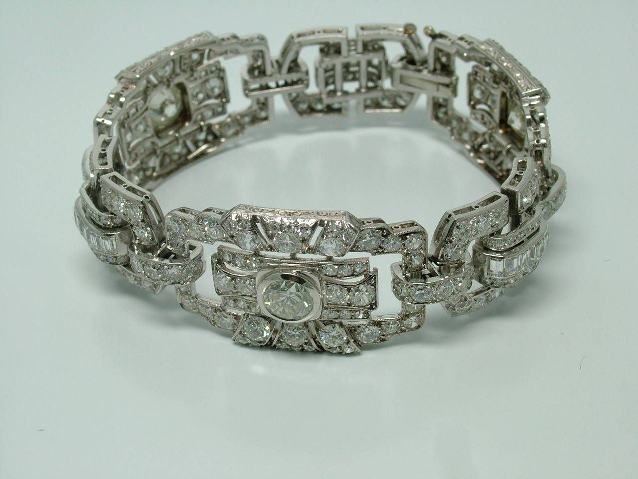 Classic Art Deco Pave Diamond Gold Bracelet For Sale 3