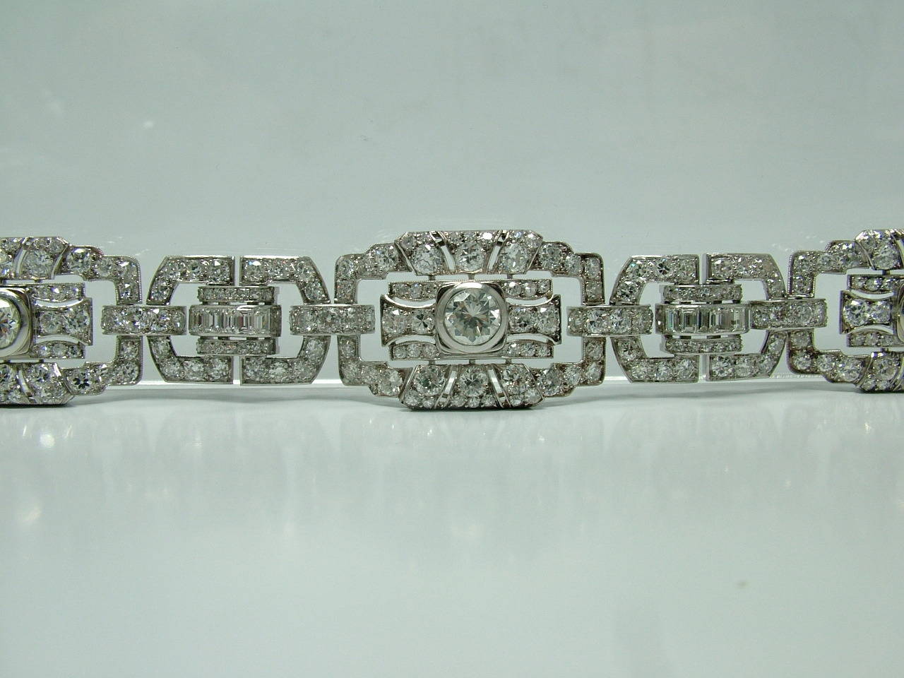 Women's Classic Art Deco Pave Diamond Gold Bracelet For Sale