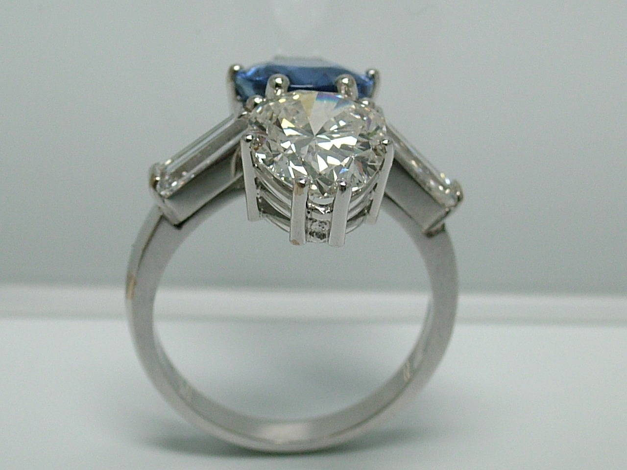 Women's Toi et Moi Sapphire Diamond Gold Engagement Ring For Sale