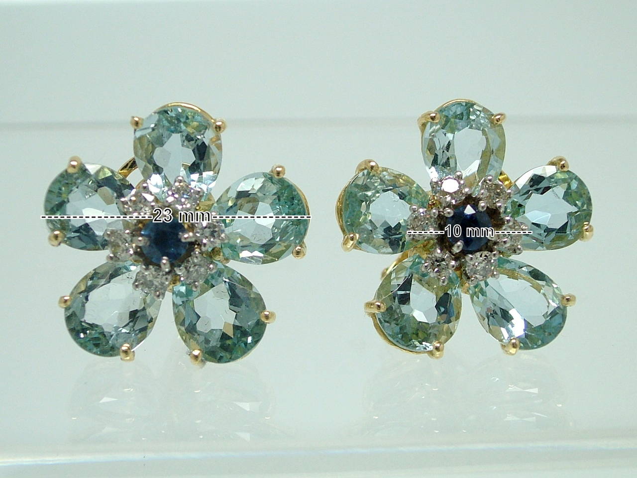 Aquamarine Sapphire Diamond Floral Earclip Earrings In Excellent Condition In Madrid, ES