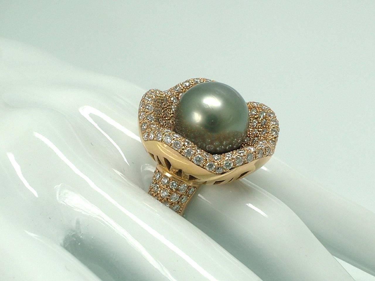 Tahitian Cultured Pearl Gold Water Lily Cocktail Ring In Excellent Condition For Sale In Madrid, ES