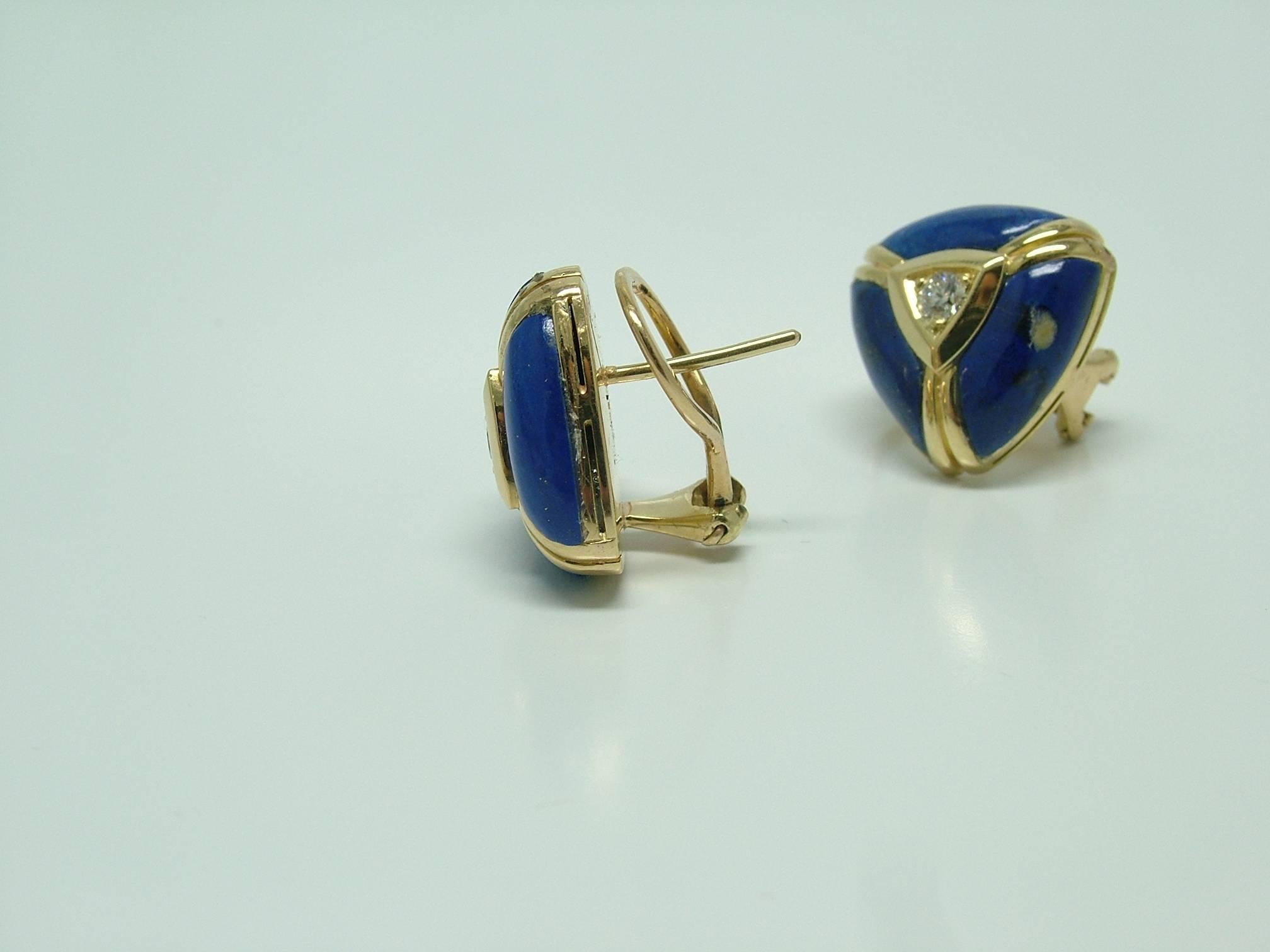 Pair of 18 Karat Yellow Gold Diamond and Lapis Lazuli Every Day Earrings In Excellent Condition For Sale In Madrid, ES