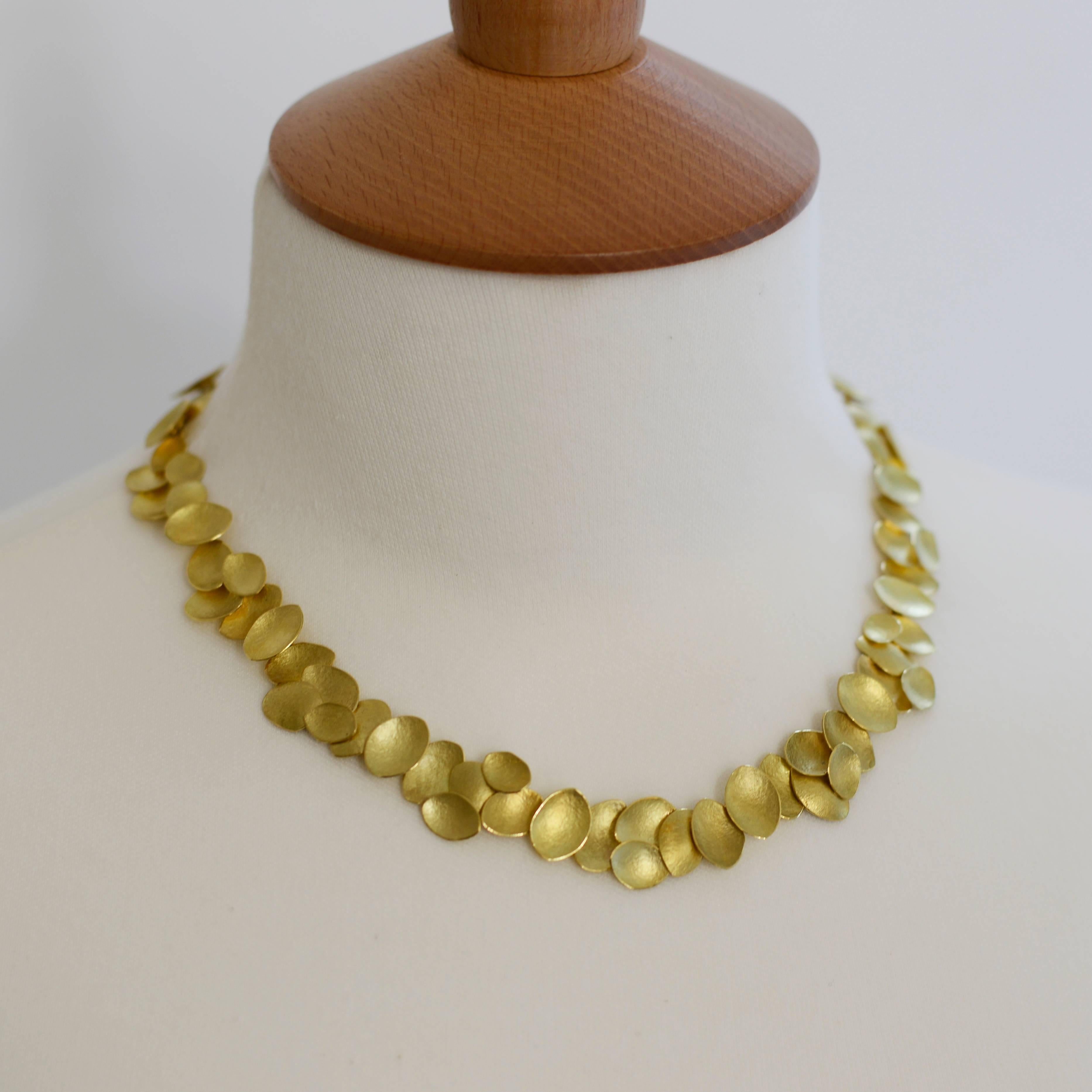 Kayo Saito Gold Petal Choker Necklace In New Condition In Canterbury, Kent