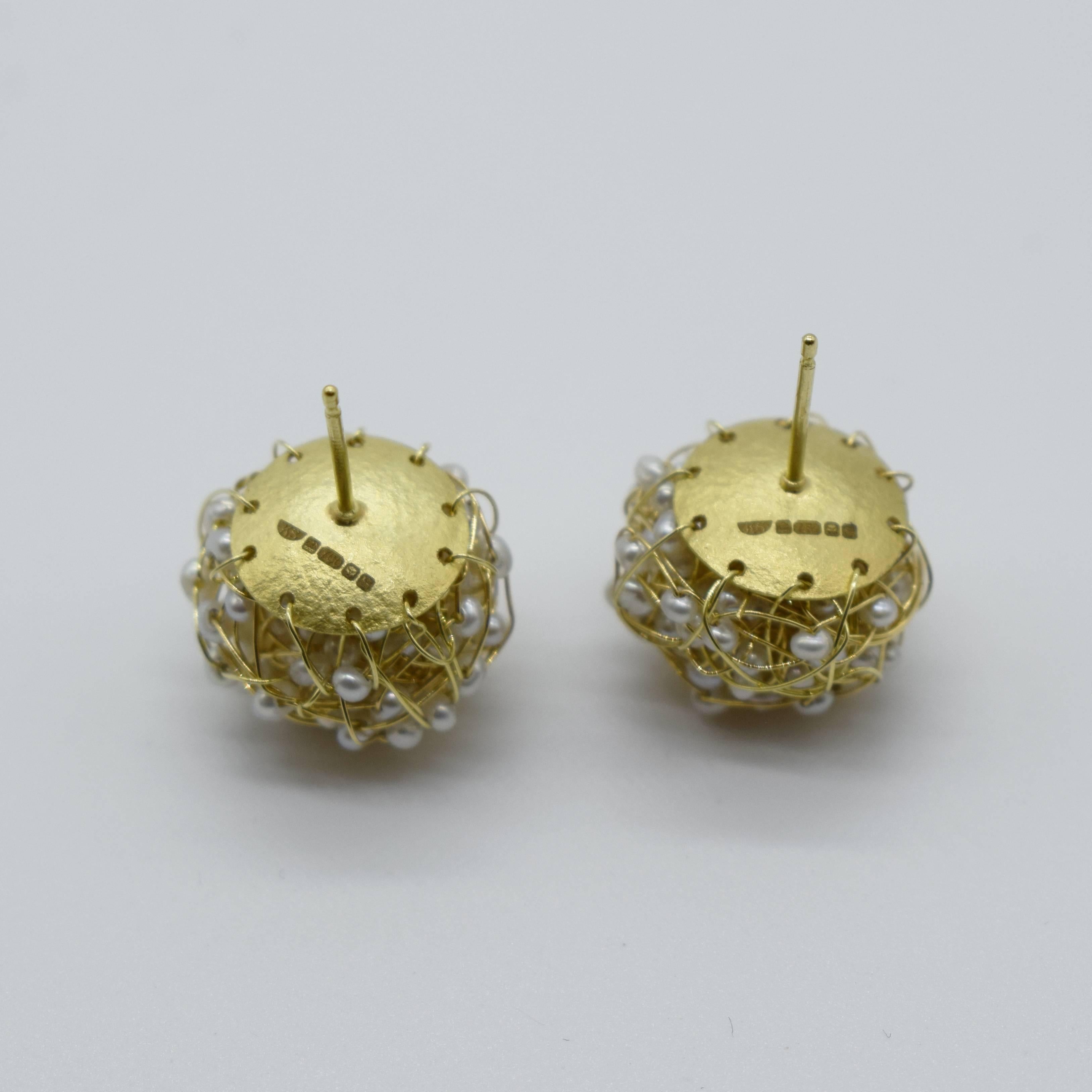 Kayo Saito 18 Karat Gold Pearl Cluster Stud Earrings, Mist Collection In New Condition For Sale In Canterbury, Kent