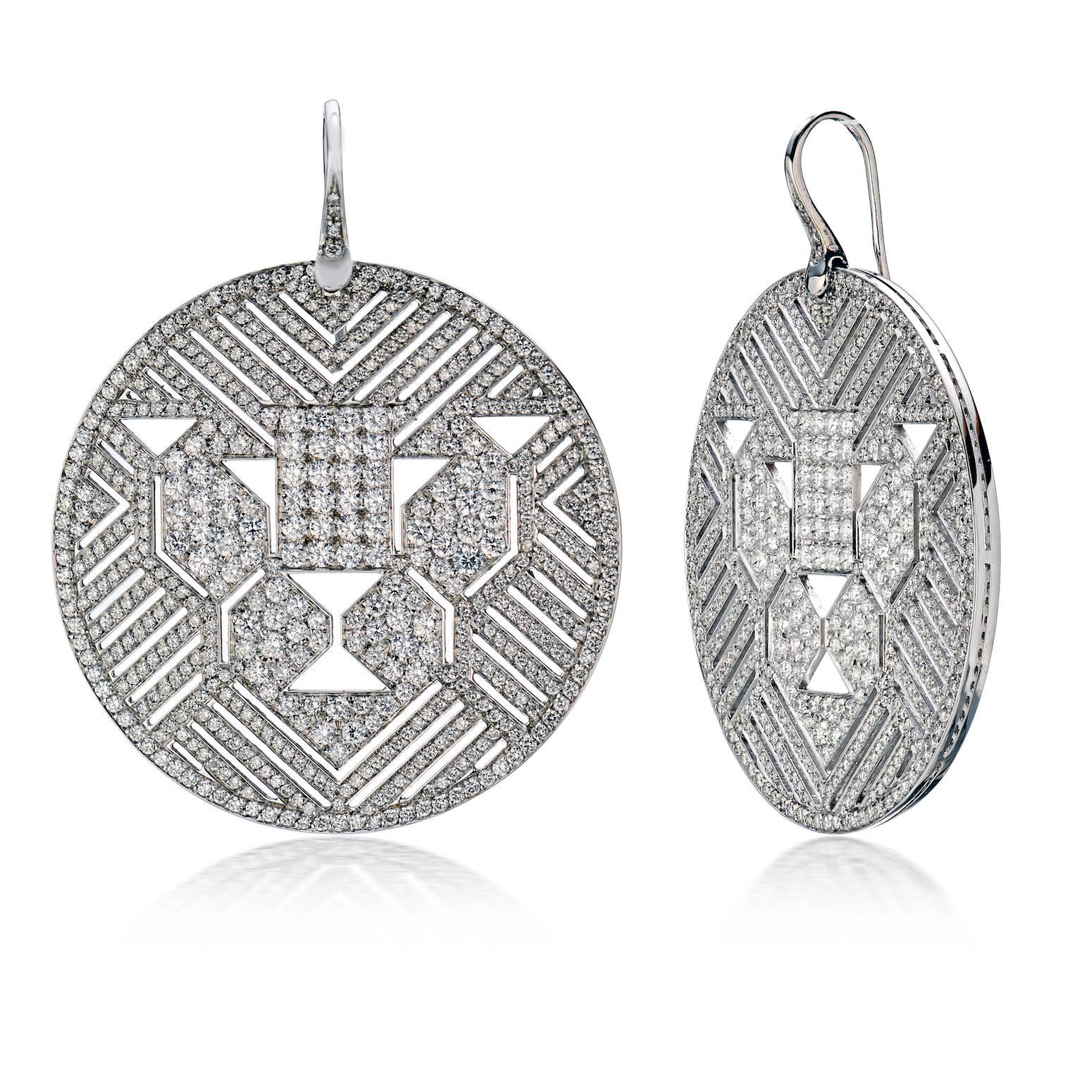 Gianni Bulgari Enigma Lion Diamond Circular Earrings. Apron 11 Ct. Diamonds 27.1 Grams - Retails for $52,000