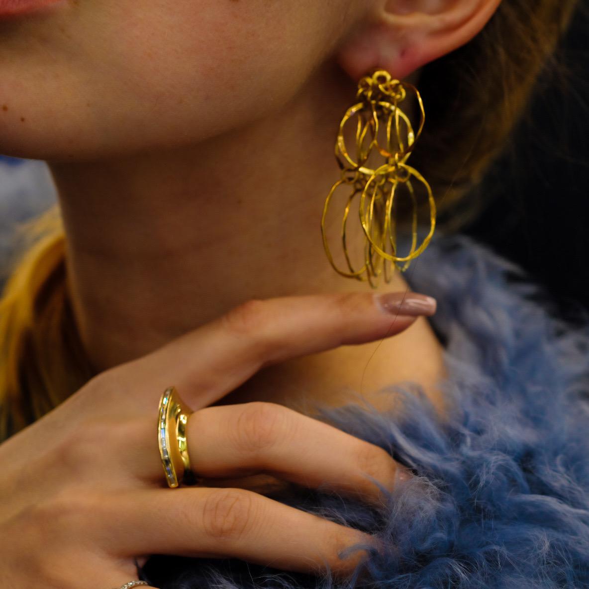 Cartier 18K Yellow Gold 1970's Cascade Earrings For Sale 2