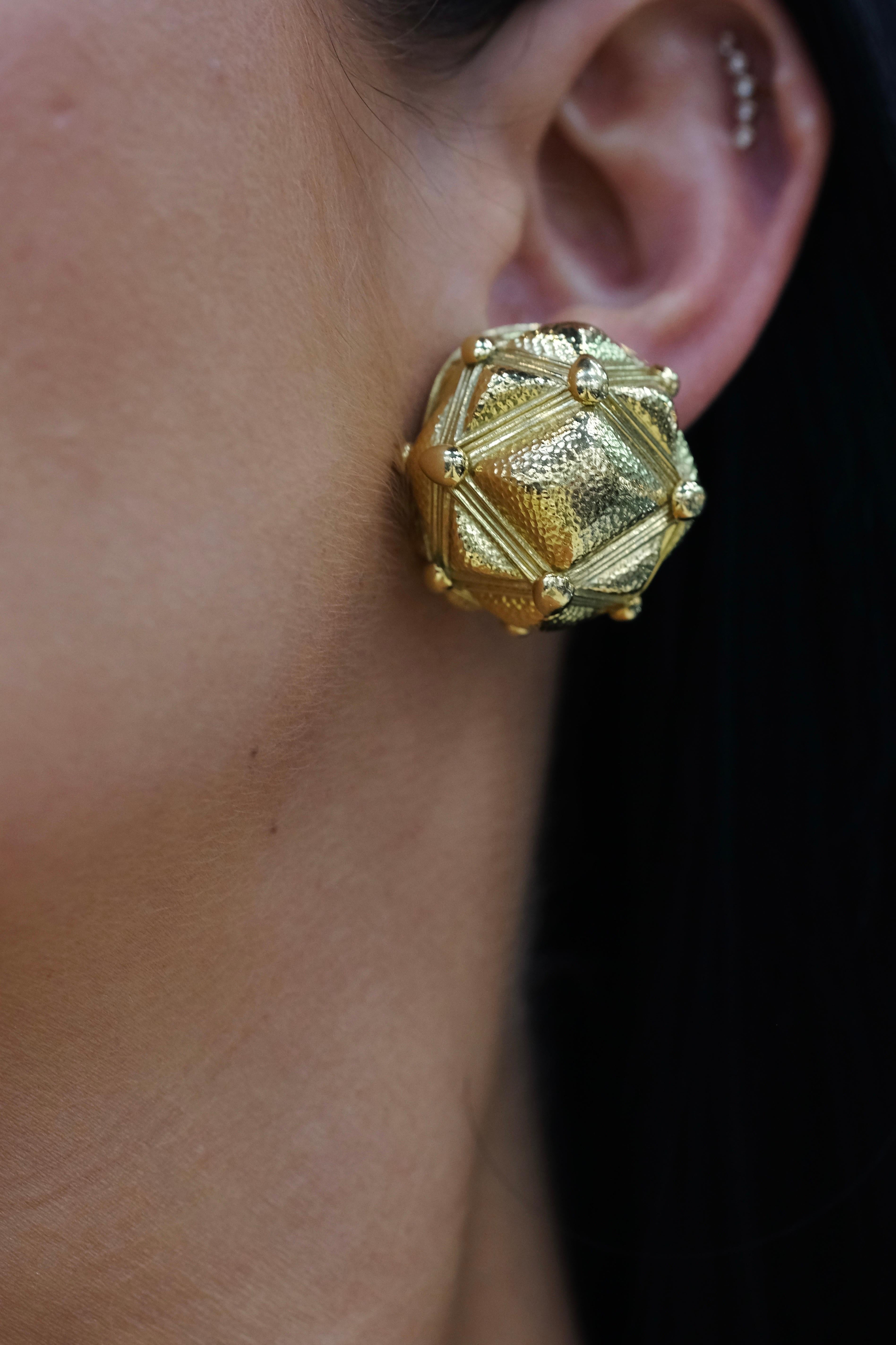 David Webb 18K Yellow Gold Geodesic Earrings For Sale 1