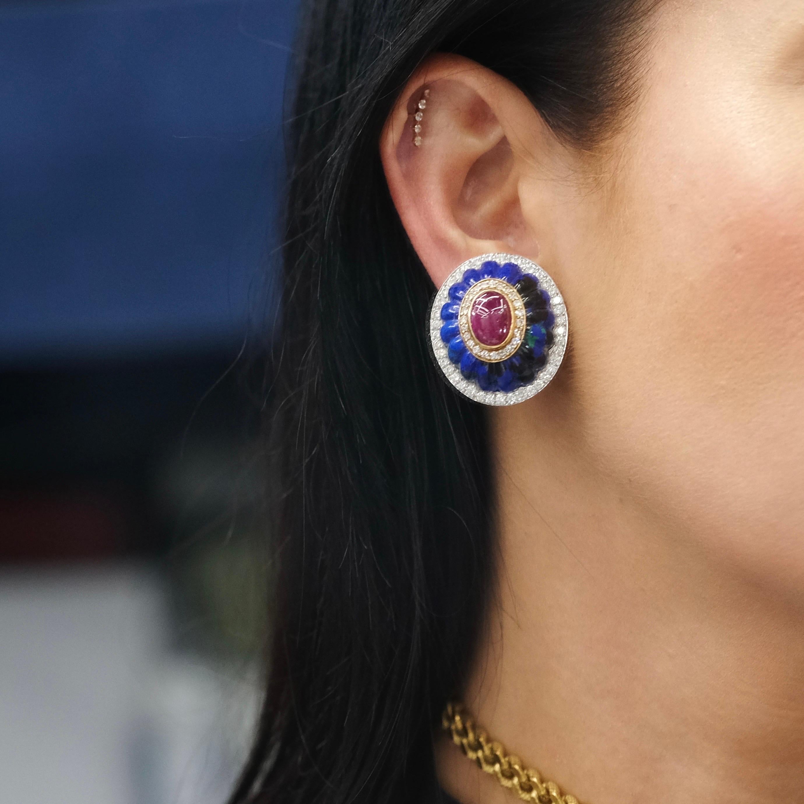 David Webb - Boucles d'oreilles clips en platine et or jaune 18 carats - Azurmalachite, diamant et rubis en vente 1