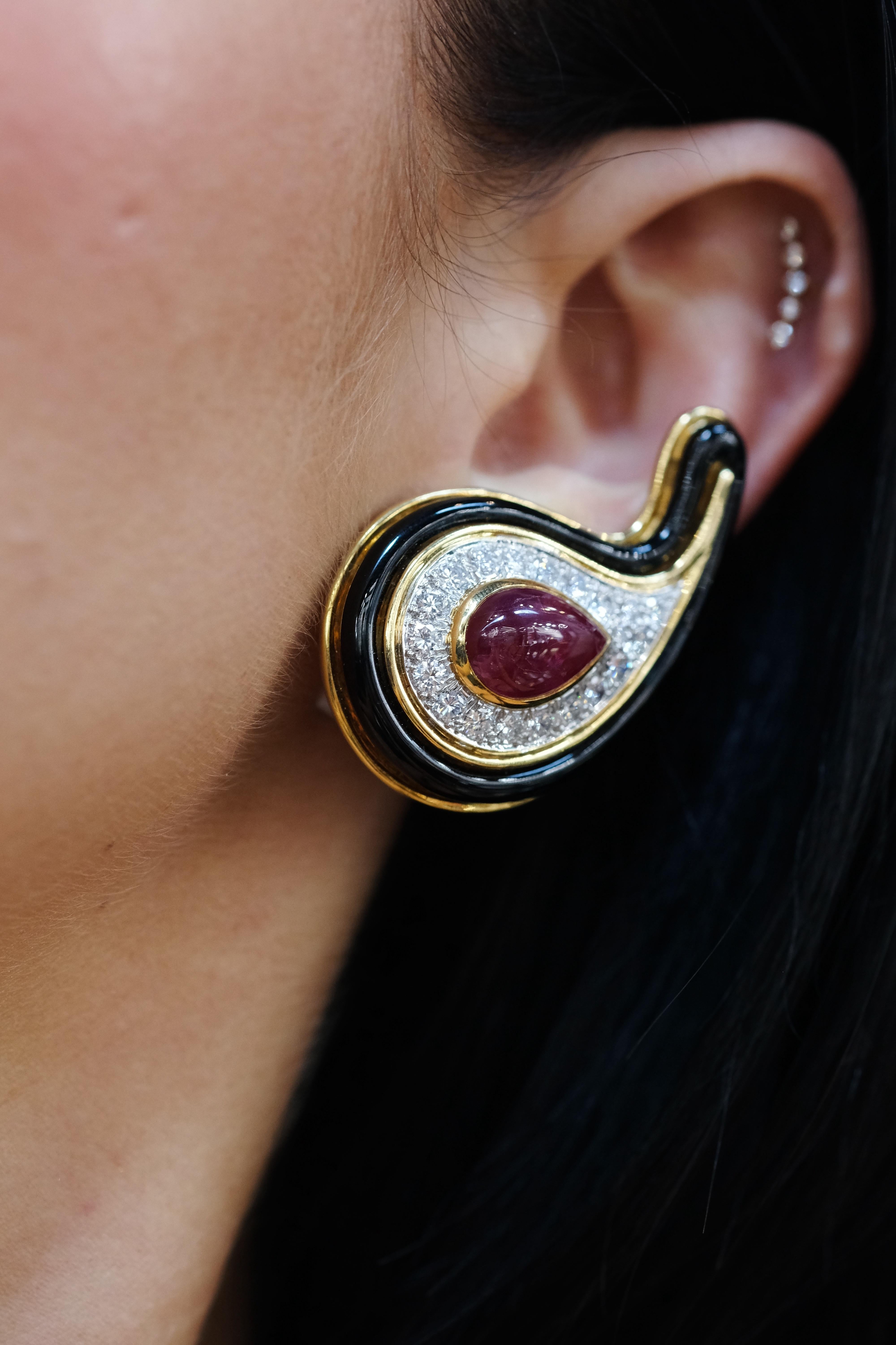 Women's David Webb 18K Yellow Gold Black Enamel Diamond And Ruby Clip On Earrings For Sale