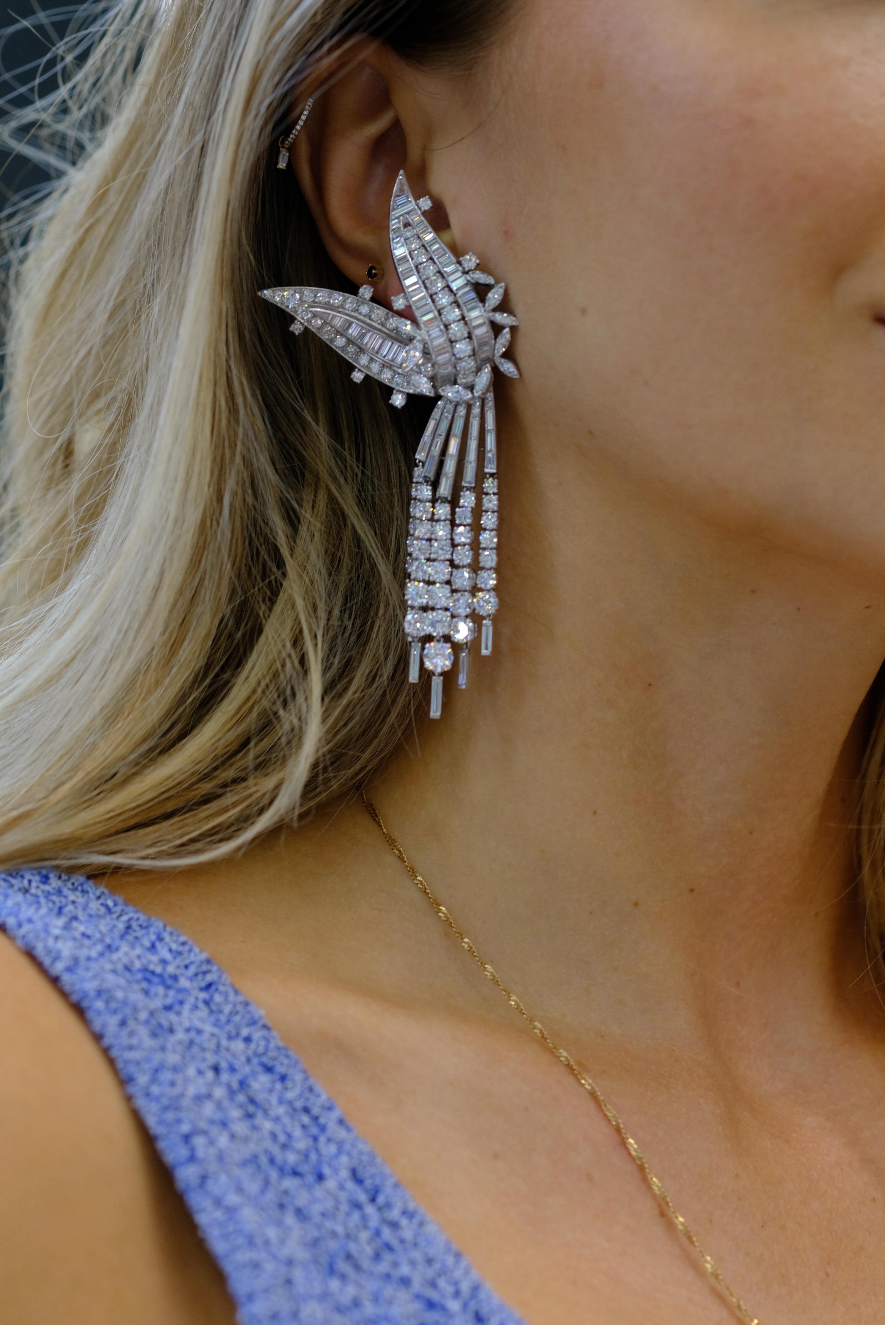 David Webb 50 Karat Spektakuläre Statement-Diamant-Ohrringe im Angebot 3