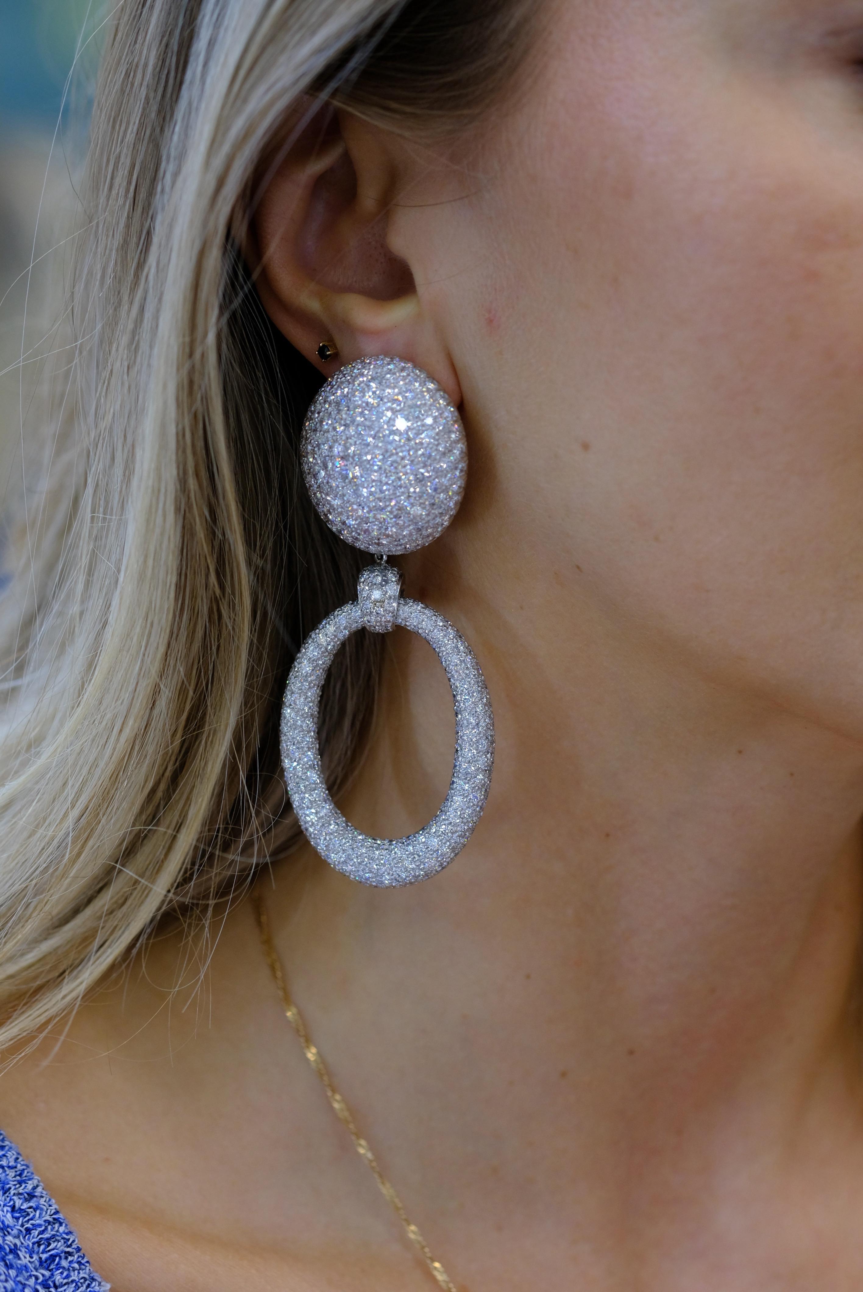 David Webb Bombe Platin 56,84 Karat Hänge-Tür-Knocker-Ohrringe im Angebot 2