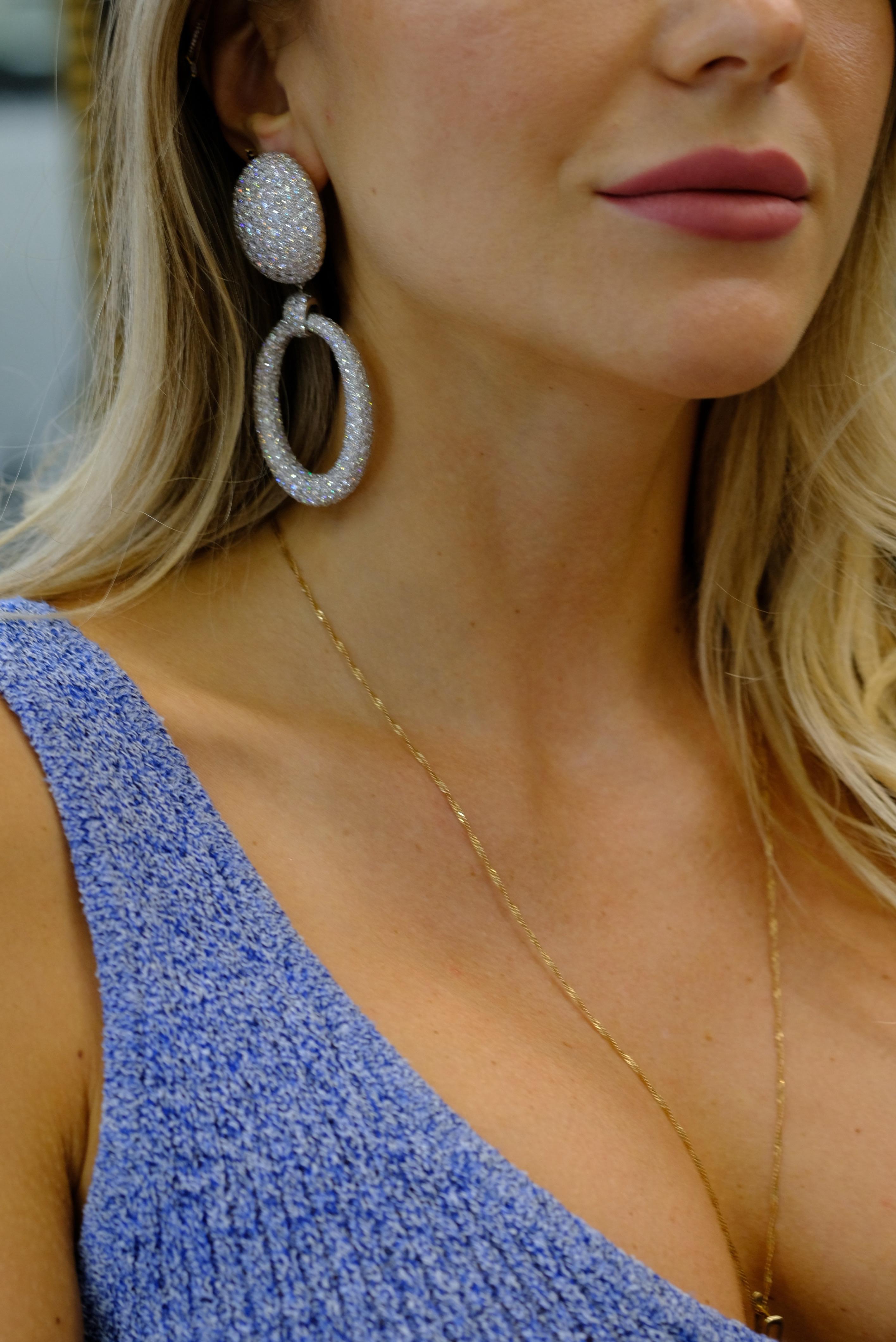 David Webb Bombe Platin 56,84 Karat Hänge-Tür-Knocker-Ohrringe im Angebot 3