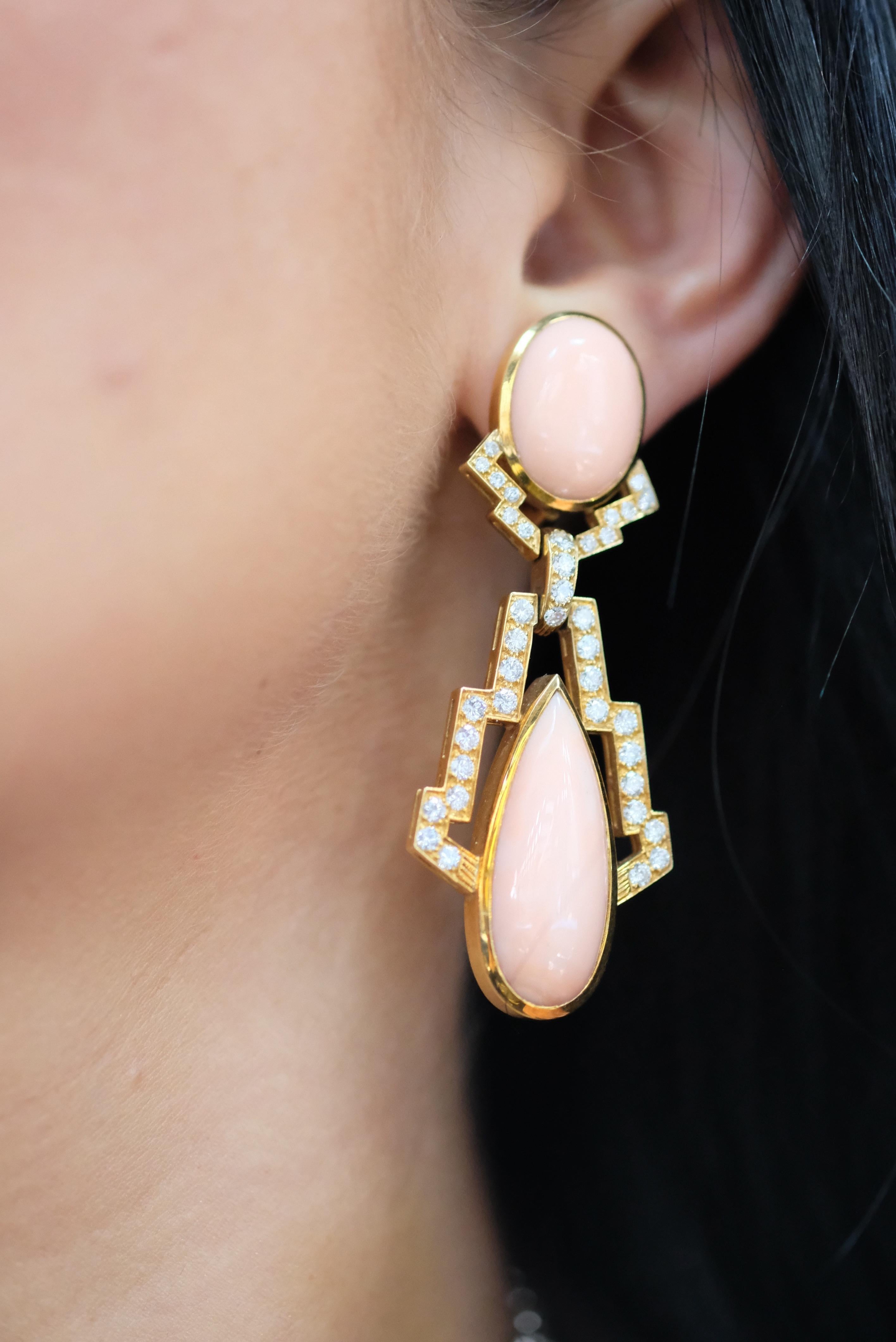 Pendientes Aldaba de Coral Cabujón David Webb de oro amarillo de 18 quilates en venta 5
