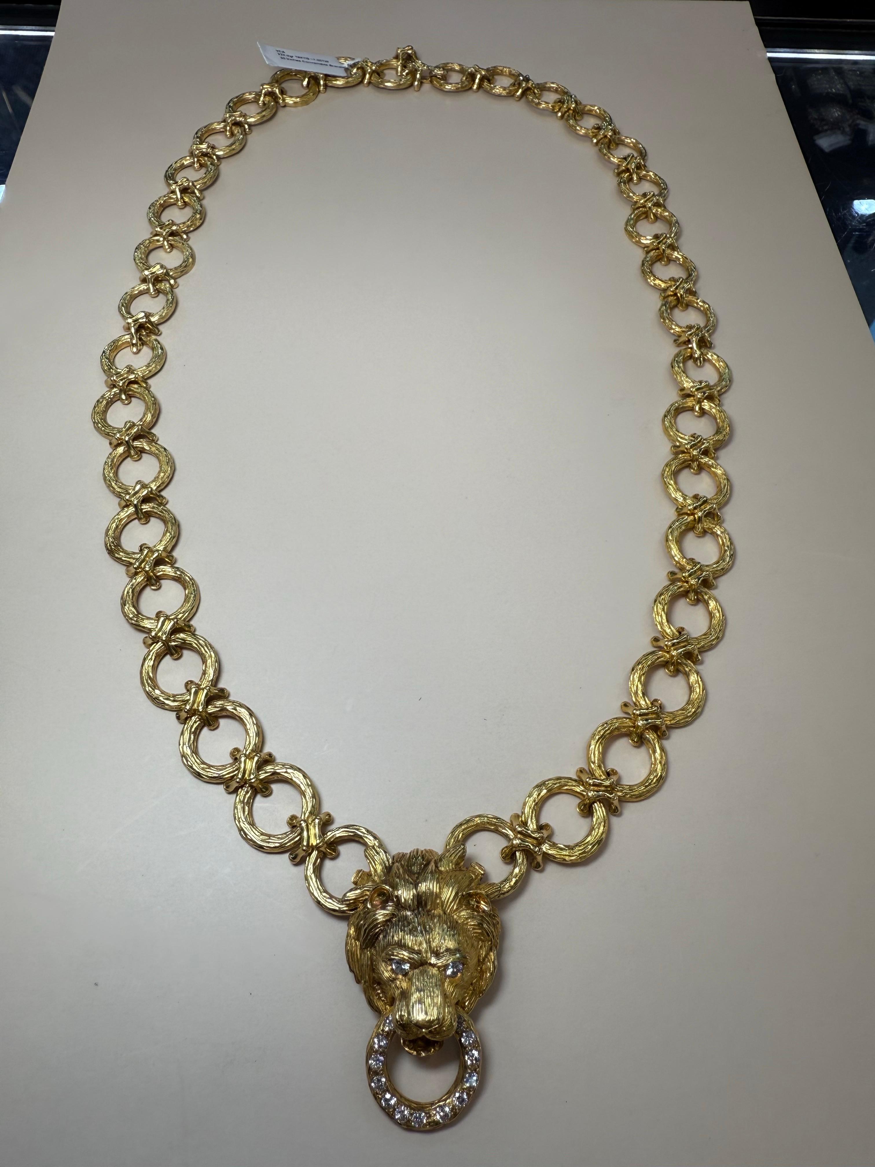 Van Cleef and Arpels, collier convertible broche lion en or jaune 18 carats en vente 12