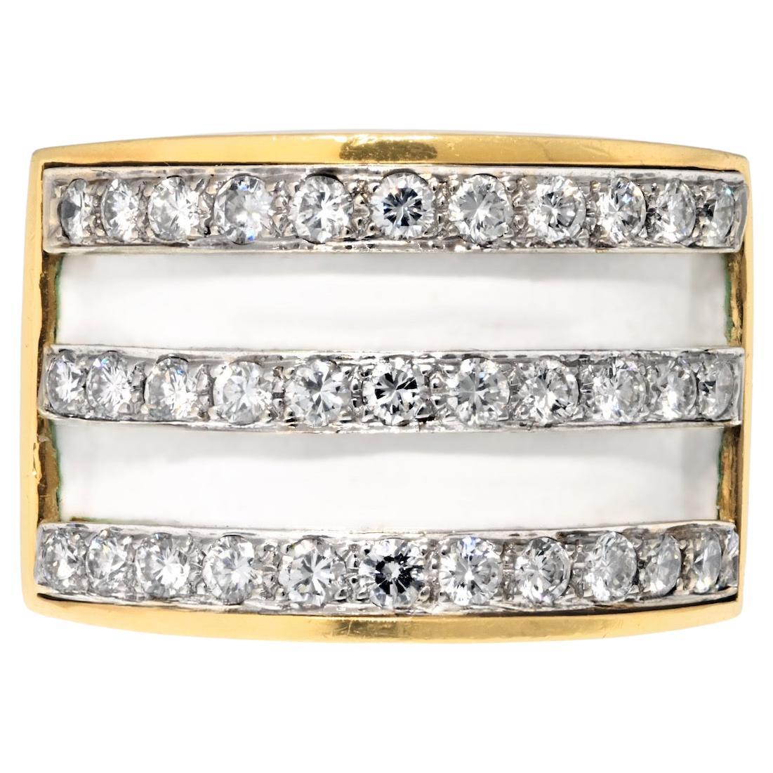 David Webb, bague cocktail en or jaune 18 carats, émail blanc et diamants