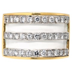 David Webb, bague cocktail en or jaune 18 carats, émail blanc et diamants