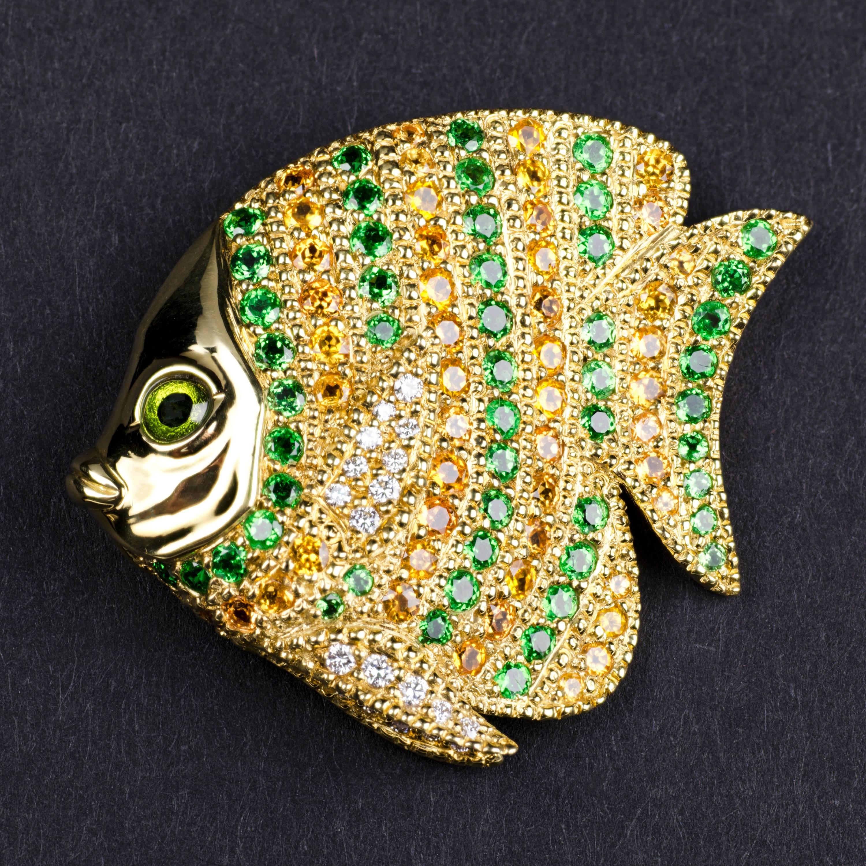 This richly textured and colourful tropical fish is an exclusive Henn design collaboration with master gemstone carver Alfred Zimmermann who is world-renowned for his superlative nature inspired carving. His creations are prized and sought after by