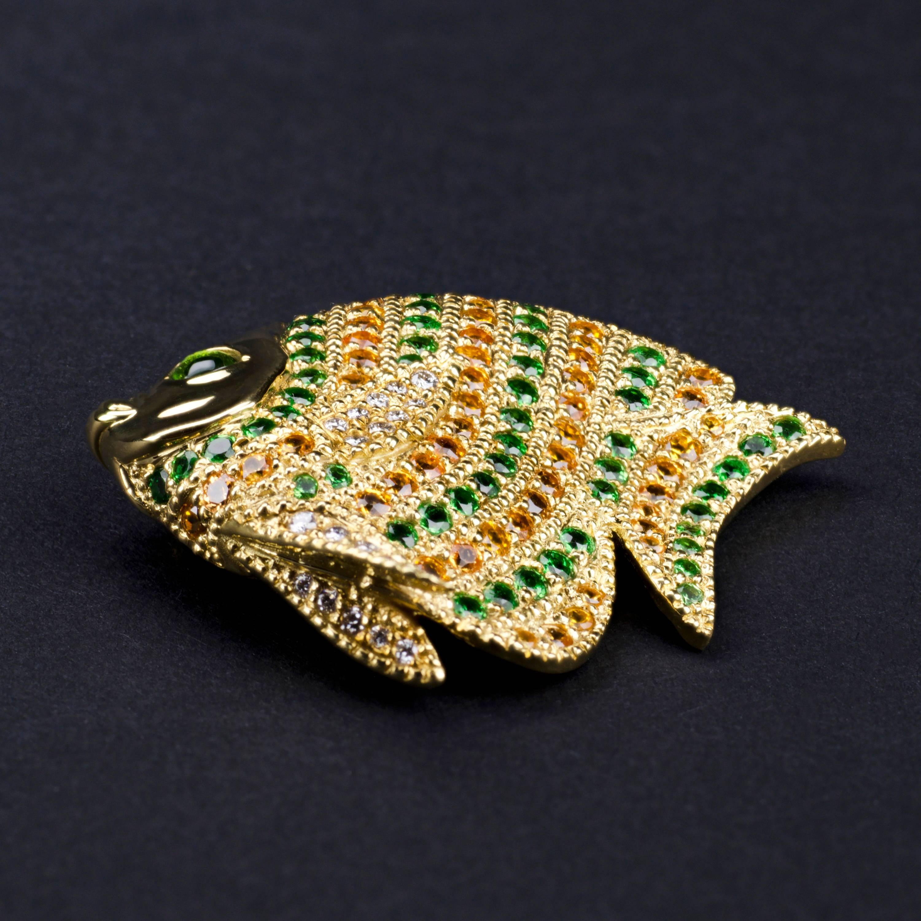 Women's or Men's Yellow Gold Tropical Fish Tsavorite Mandarin Garnets White Diamonds Brooch For Sale
