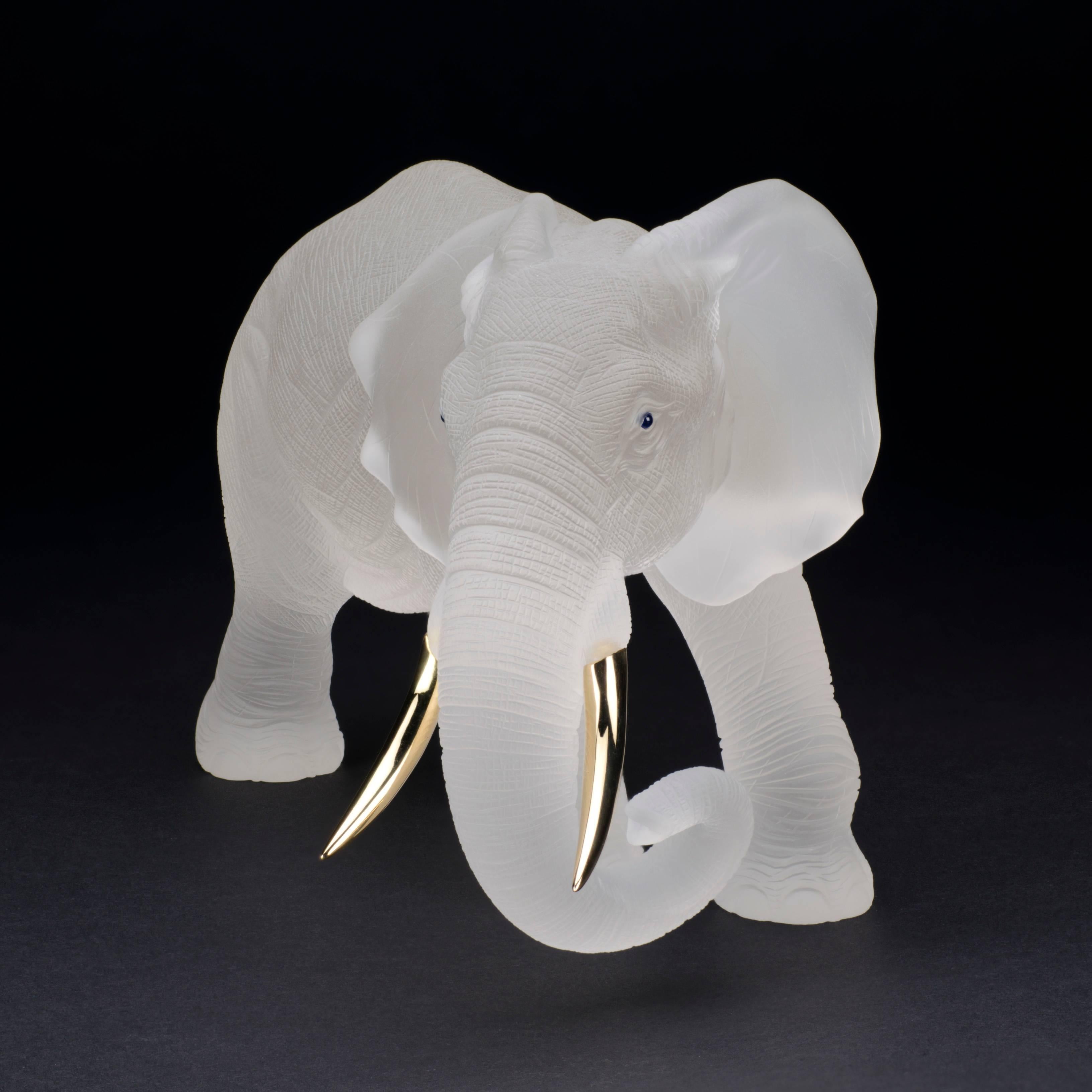 Contemporary Rockcrystal Elephant with 18 Carat Yellow Gold Tusks For Sale