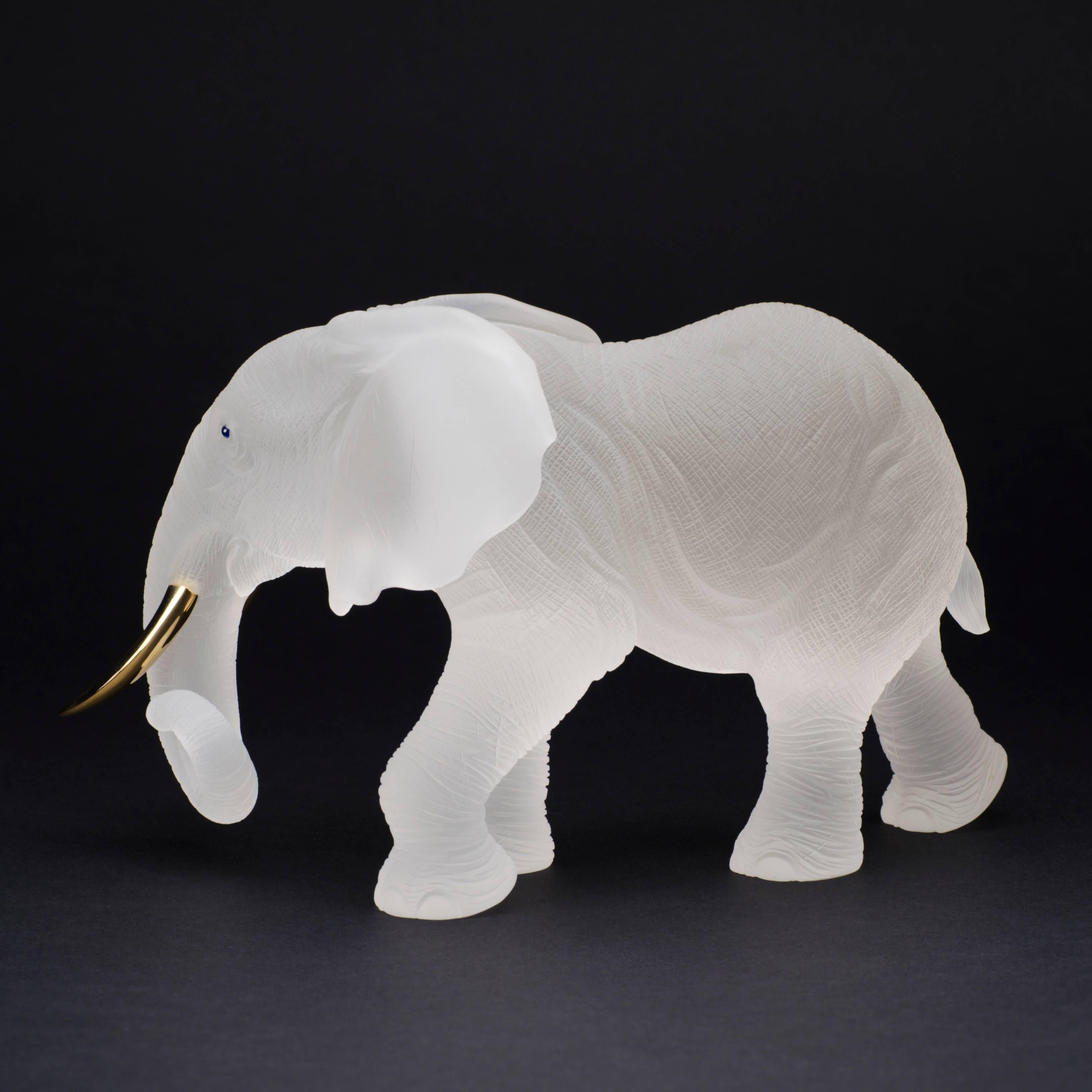 Women's or Men's Rockcrystal Elephant with 18 Carat Yellow Gold Tusks For Sale