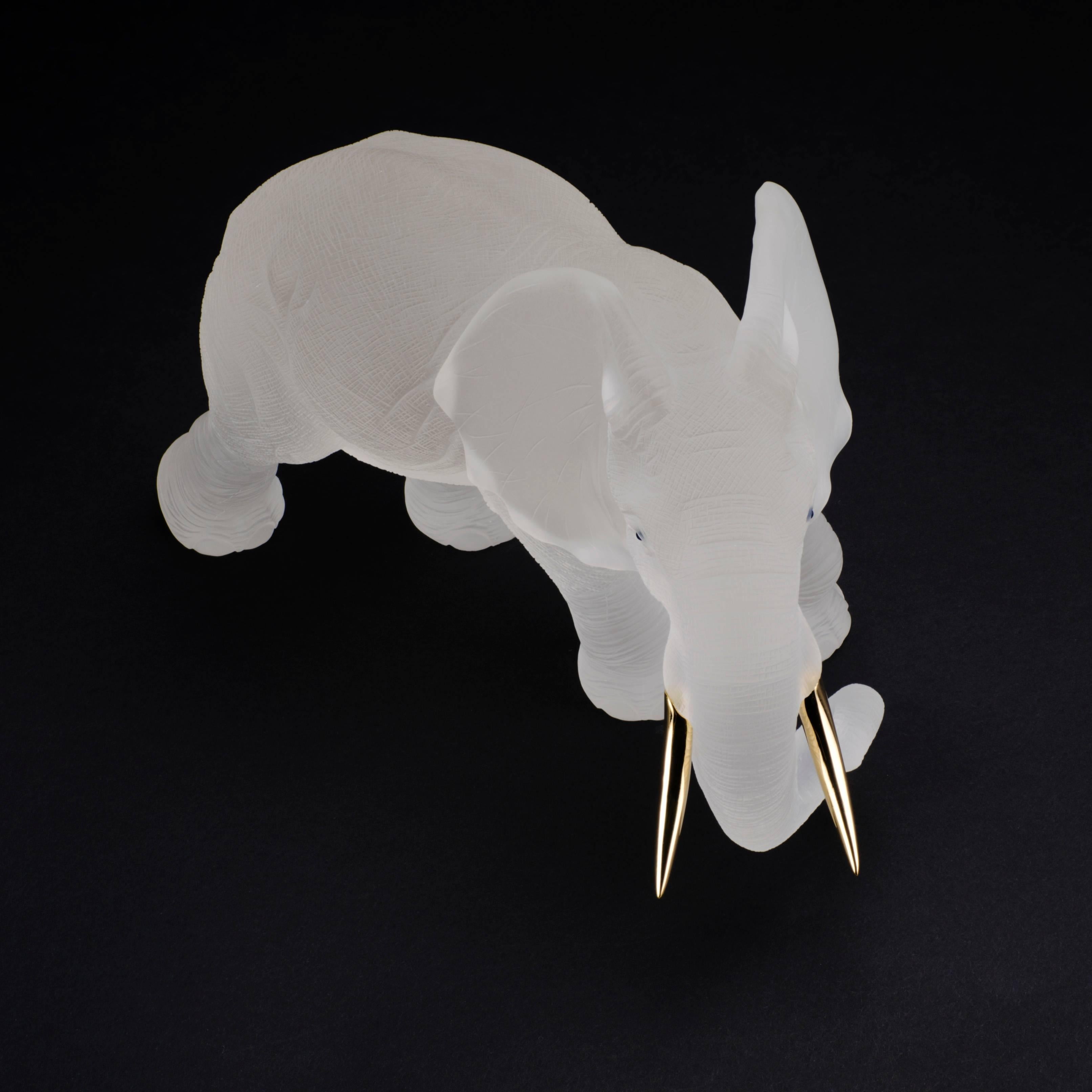 Rockcrystal Elephant with 18 Carat Yellow Gold Tusks For Sale 5