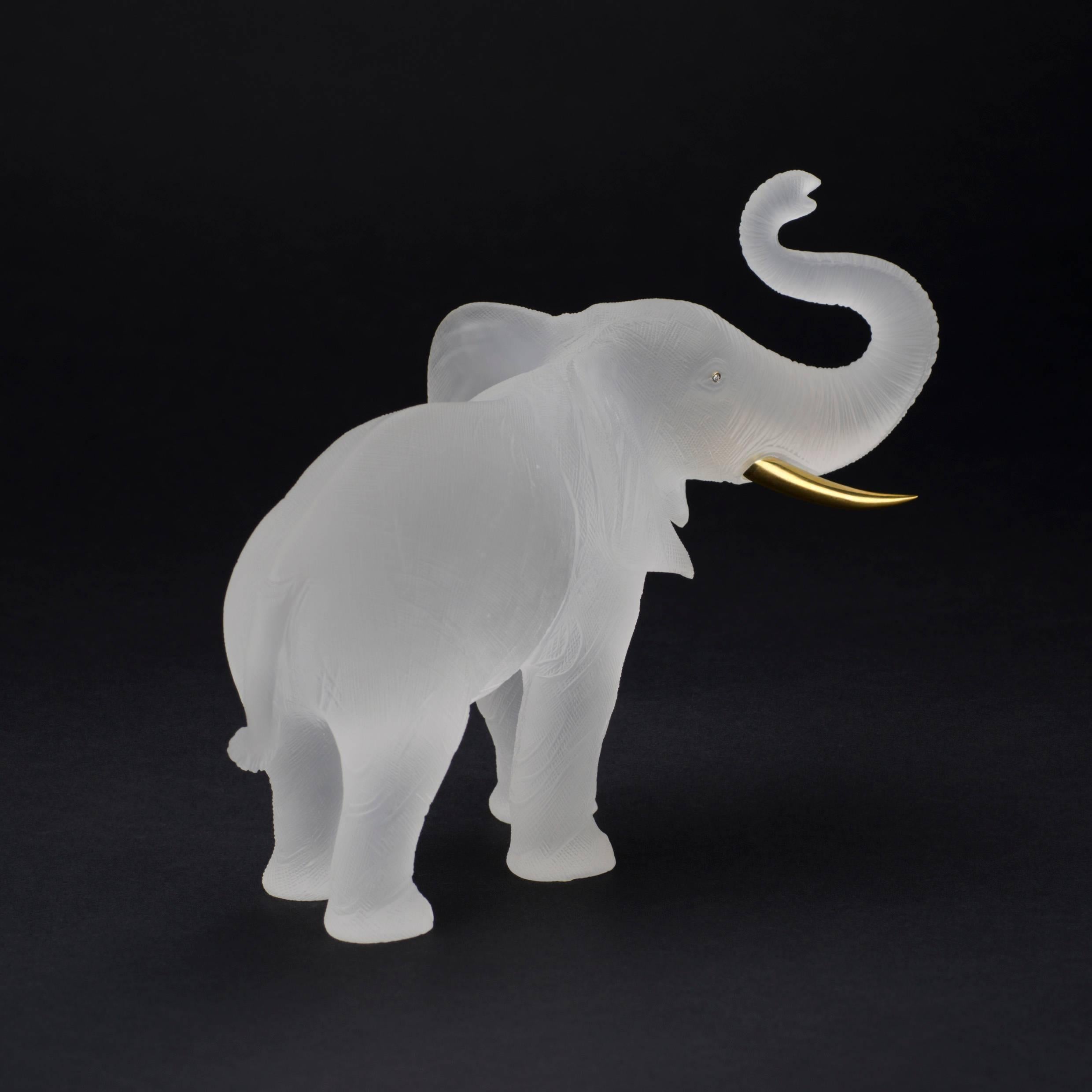 Rockcrystal Elephant with 18 Carat Yellow Gold Tusks For Sale 2