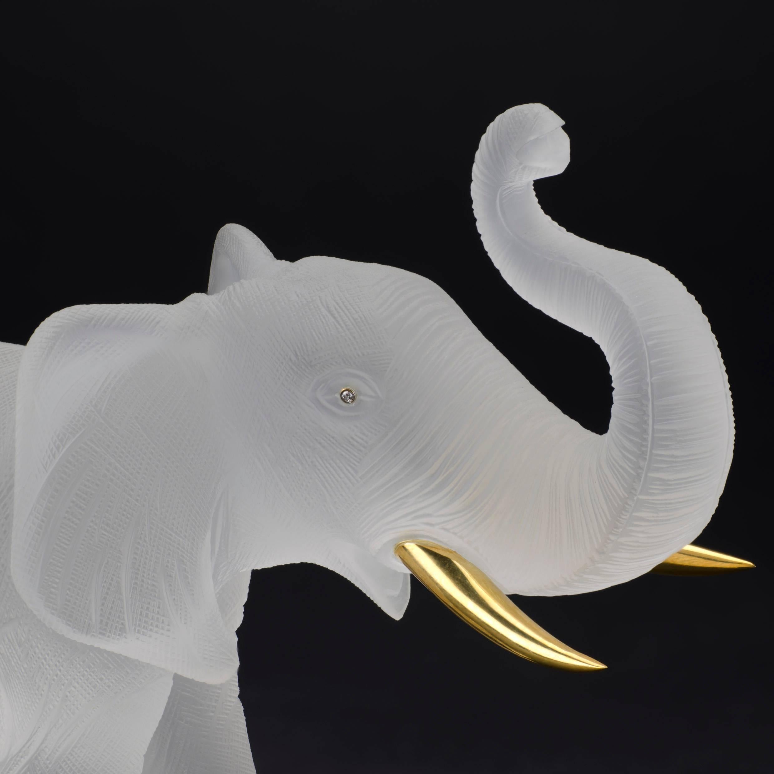 Rockcrystal Elephant with 18 Carat Yellow Gold Tusks For Sale 4