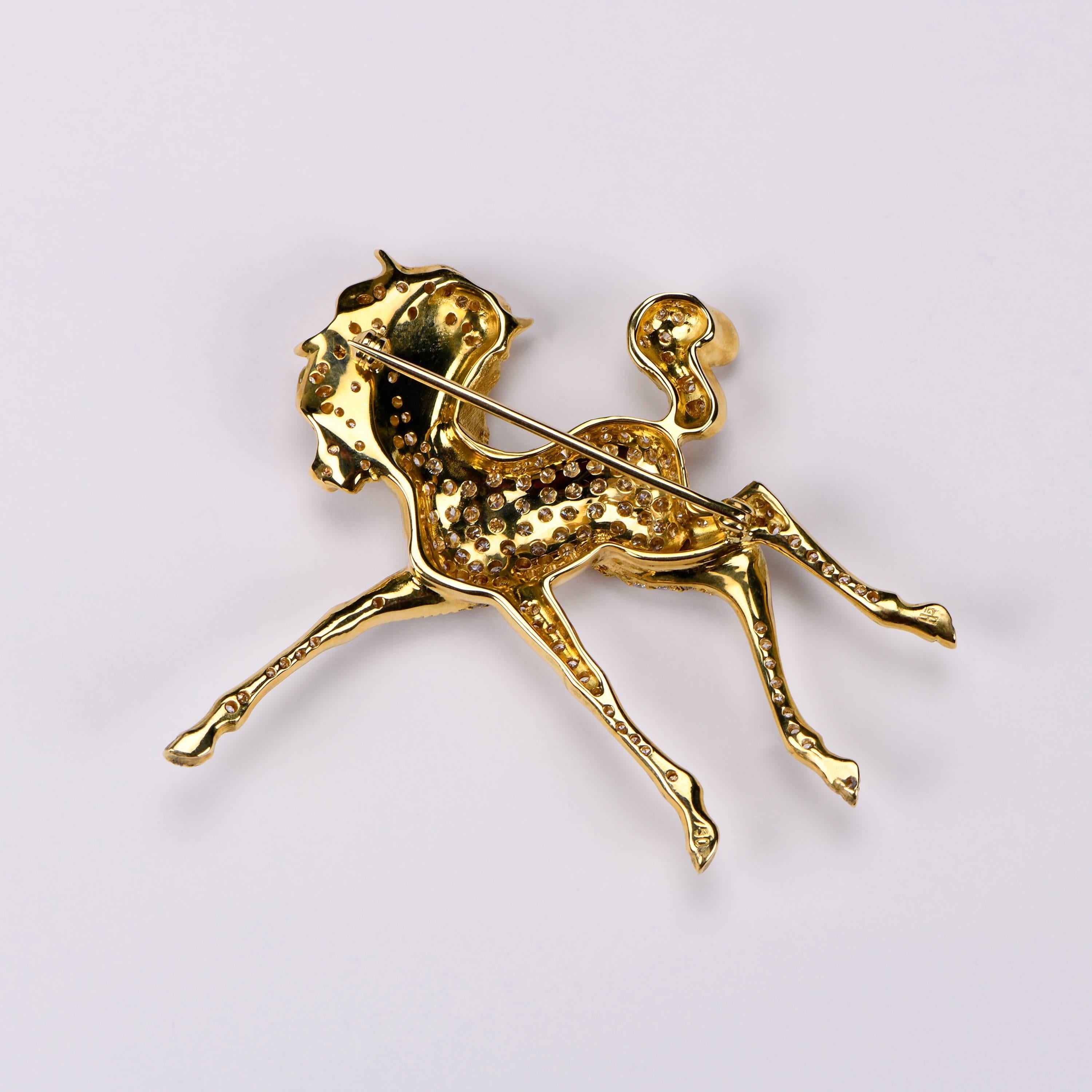 Finely Sculpted 18 Carat Gold Skipping Foal Brooch with Diamonds For Sale 2