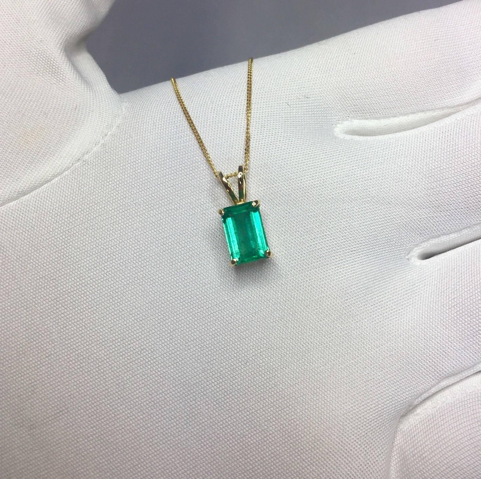 Fine 1.81ct Zambian Emerald set in a beautiful 18k yellow gold pendant setting.

Top grade Emerald with vivid colour and superb clarity.
 

Fine investment/collectors piece. Obviously would also be wonderful to wear.

Comes with full IGI certificate