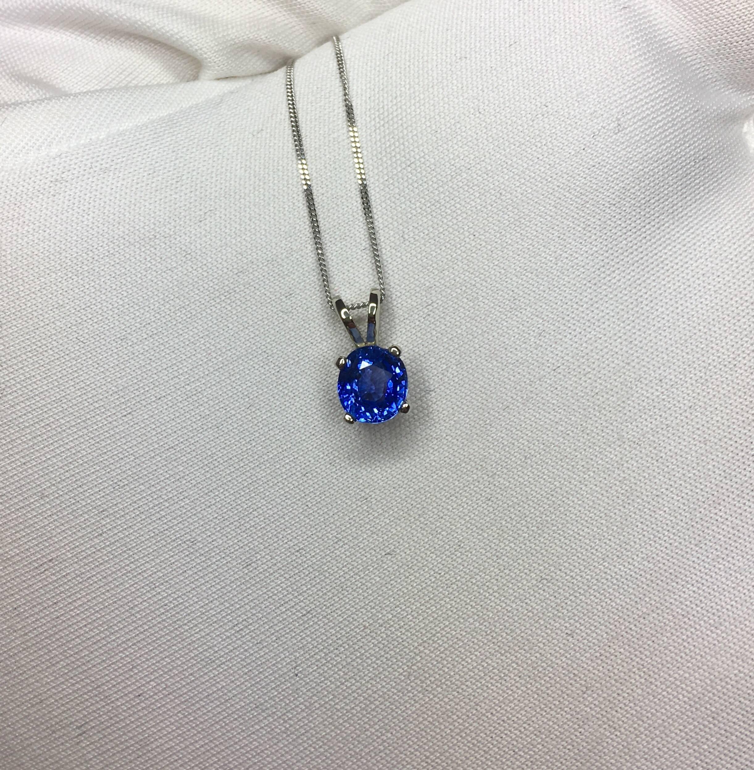 Beautiful natural 1.07 carat blue Sapphire set in a fine 18k white gold solitaire pendant.

Stunning blue sapphire with fine cornflower blue colour and excellent clarity.

It also has an excellent oval cut which shows lots of brightness and light