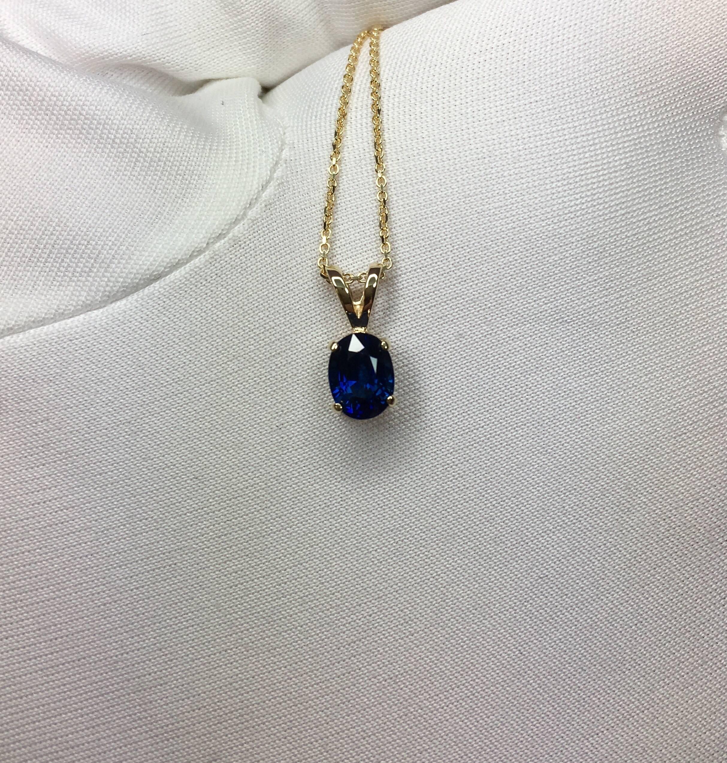 Deep Blue 1.04 Carat Sapphire Solitaire Oval Cut Gold Pendant Necklace In New Condition In Birmingham, GB