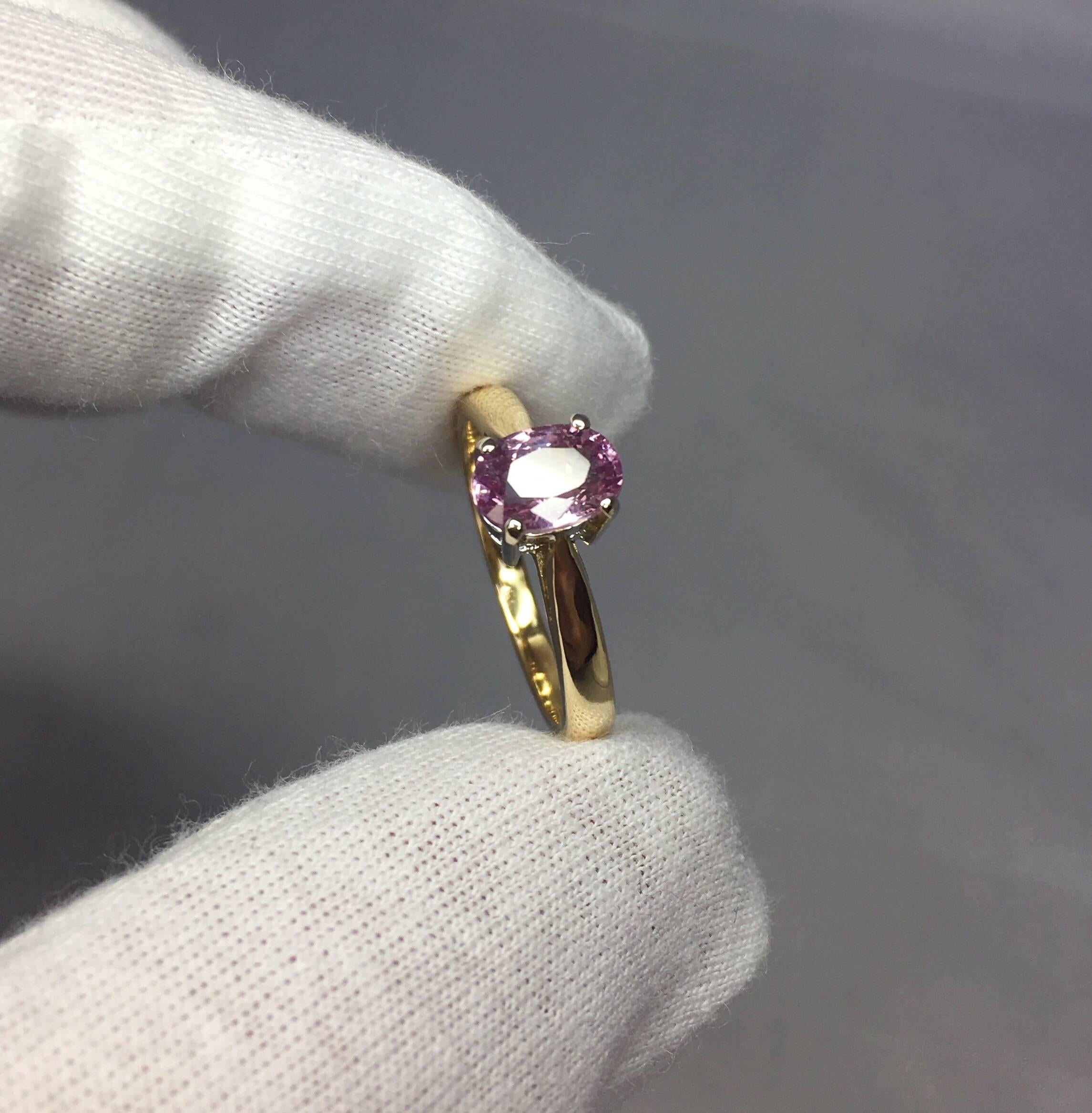 IGI Certified 1.37 Carat Purplish Pink Untreated Sapphire Gold Solitaire Ring 3
