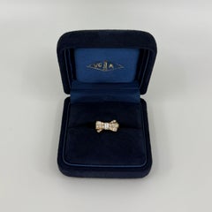 Rare Vintage Van Cleef & Arpels Diamond Ribbon Bow 18k Yellow Gold Cocktail Ring