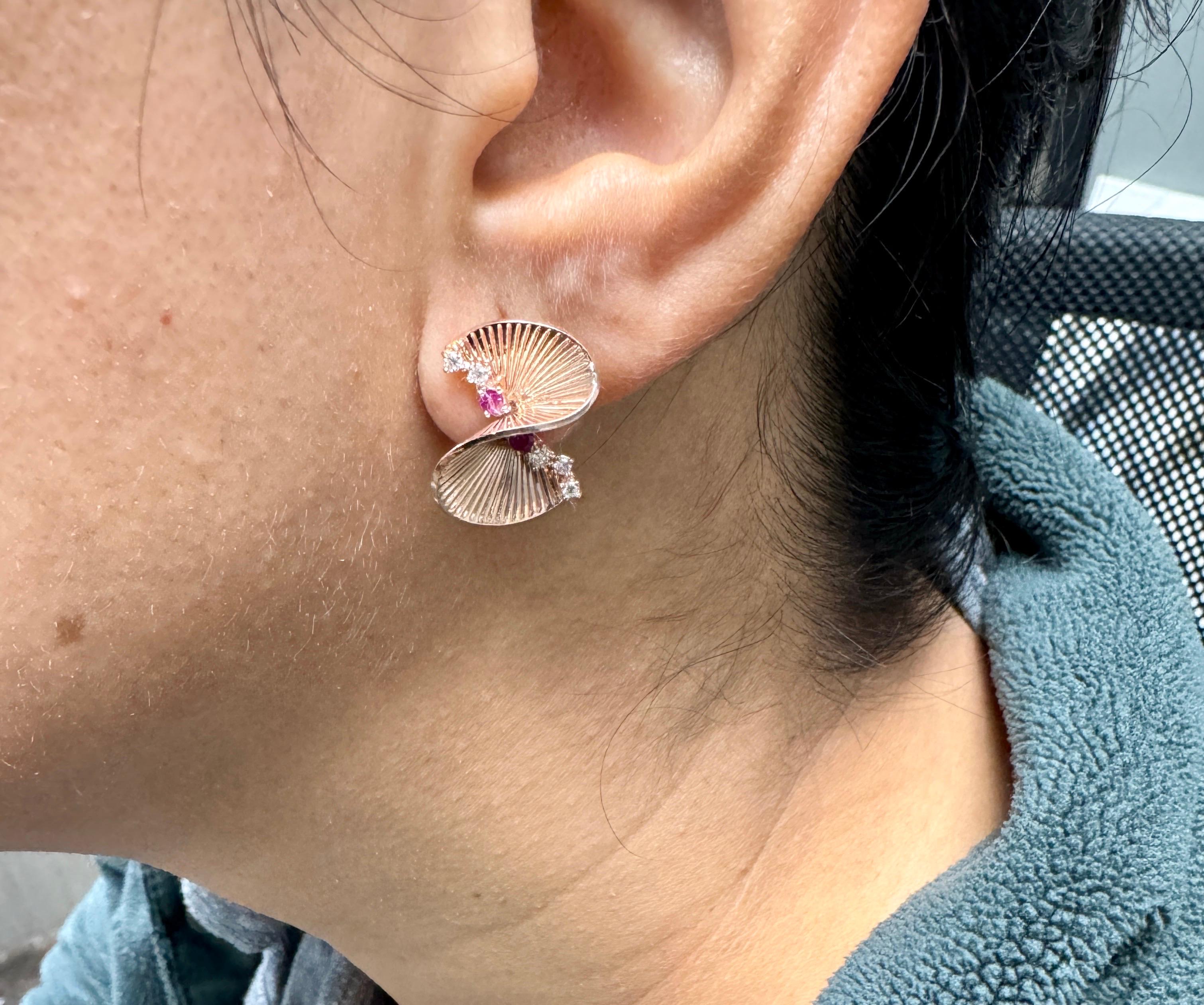 Boucles d'oreilles Art Déco en or rose avec diamant de 0,34 carat en vente 1