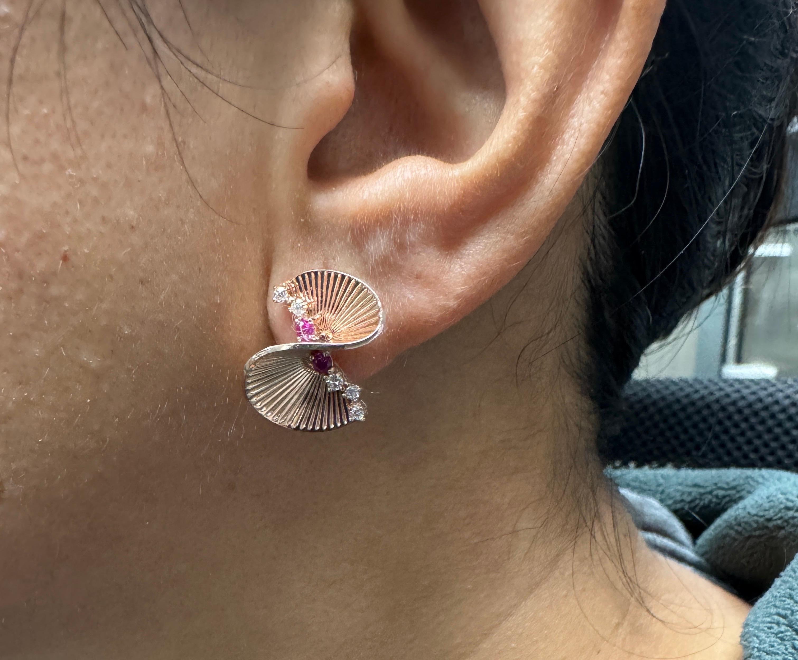 Boucles d'oreilles Art Déco en or rose avec diamant de 0,34 carat en vente 3