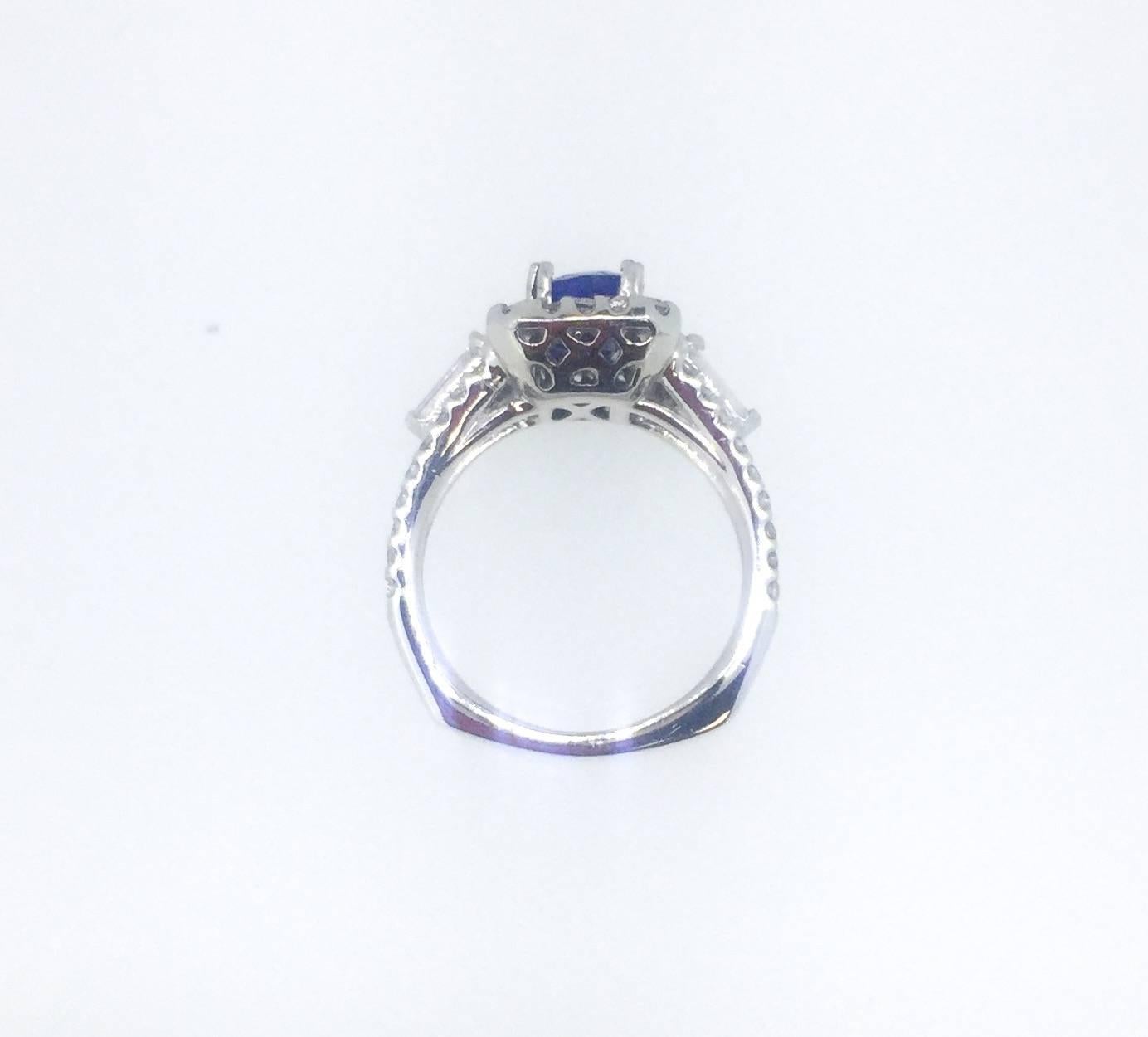 Women's GIA Certified 2.59 Carat Blue Sapphire Diamond Cocktail Ring