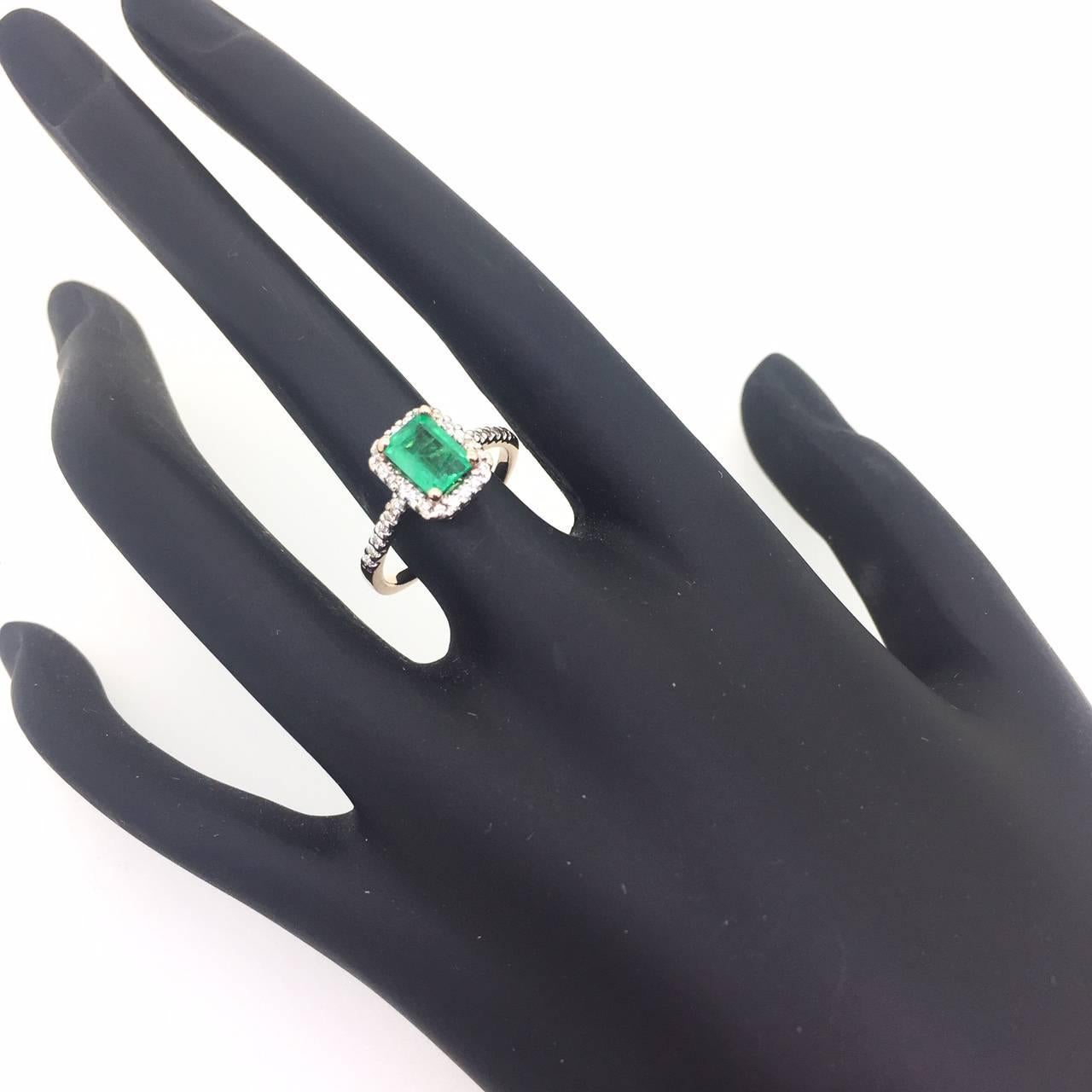 Modern 1.05 Carat Emerald Diamond 14 Karat Rose Gold Engagement Ring