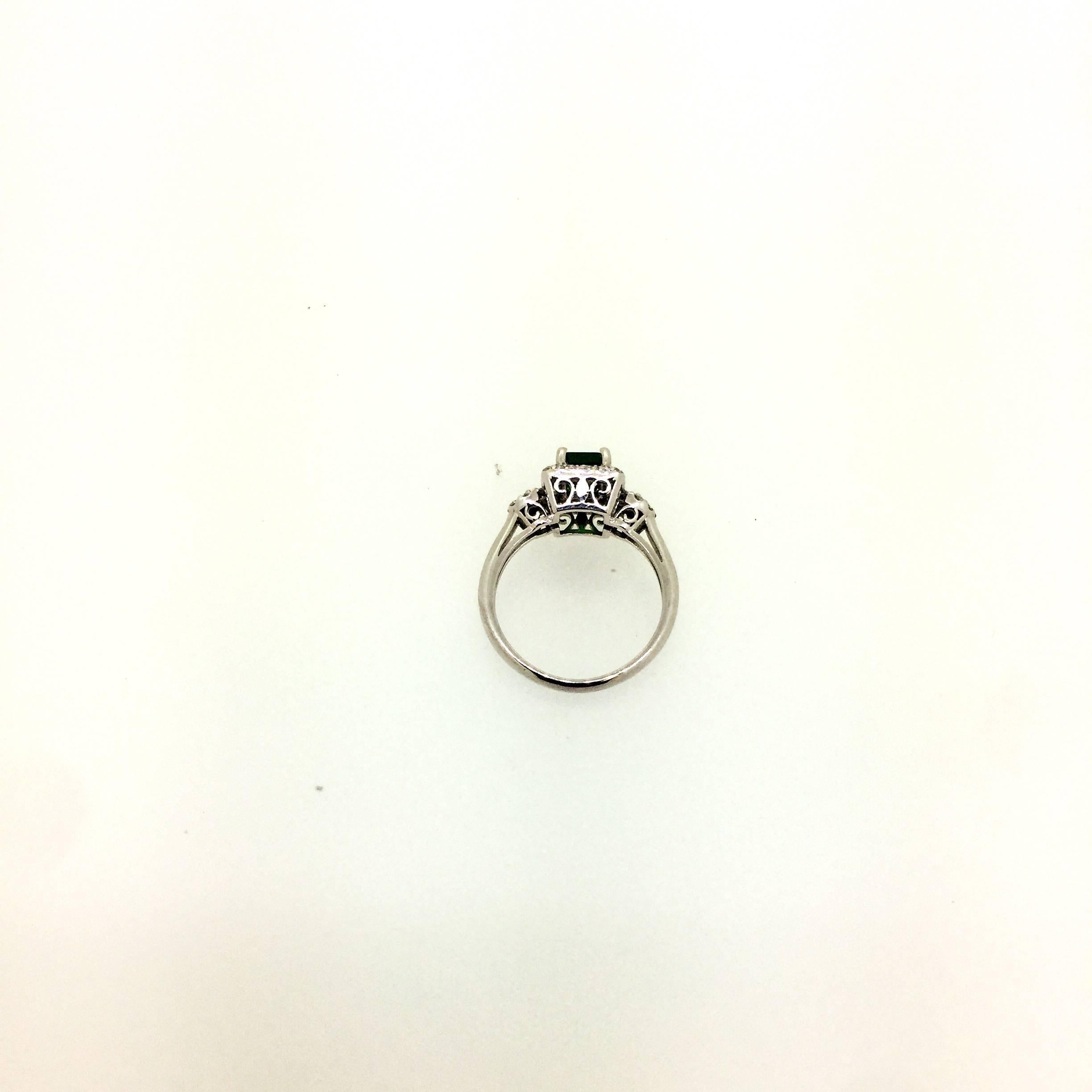 1.52 Carat Tsavorite Diamond 14 Karat White Gold Bridal Ring In New Condition In Los Angeles, CA