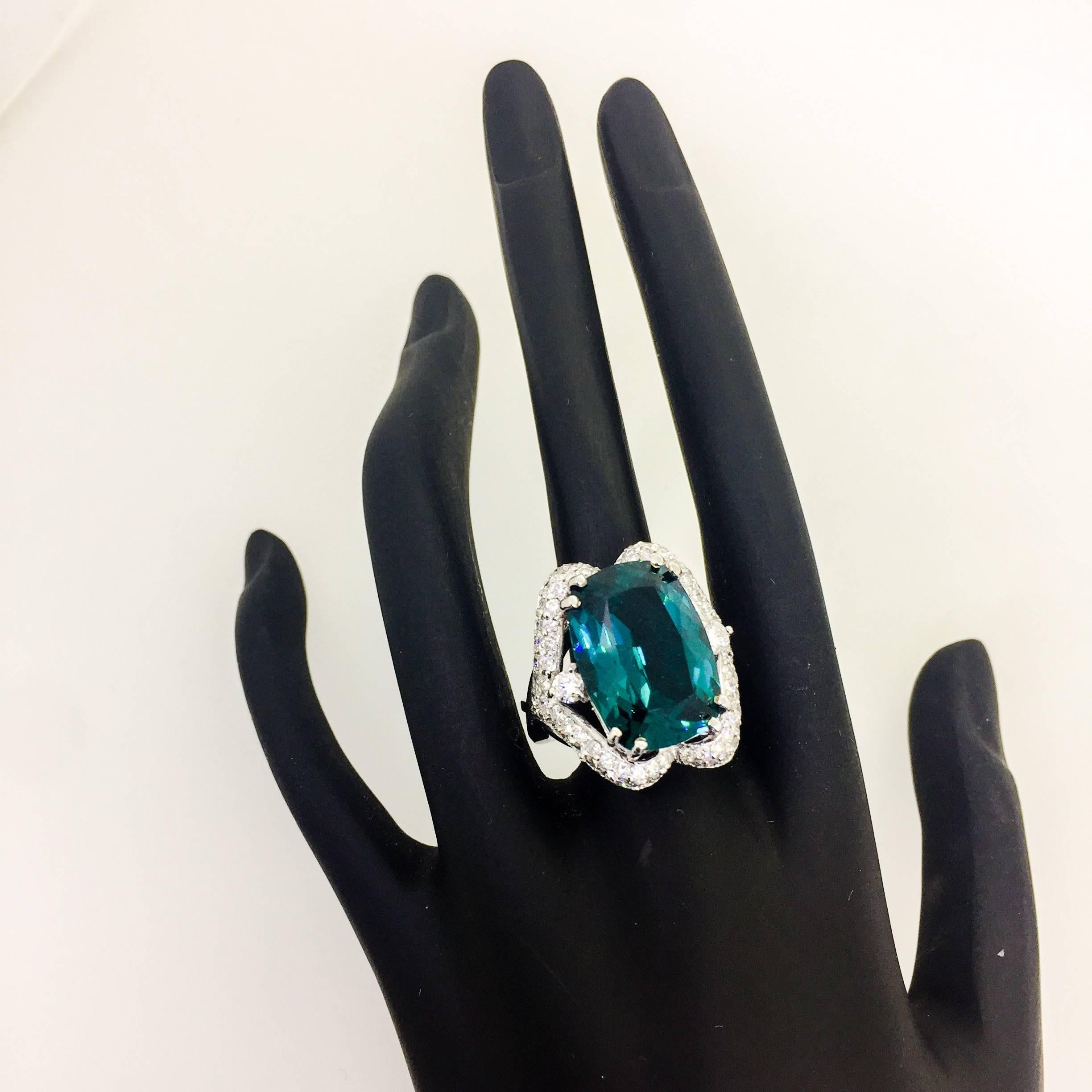 Modern 16.56 Carat Apatite Diamond White Gold Cocktail Ring