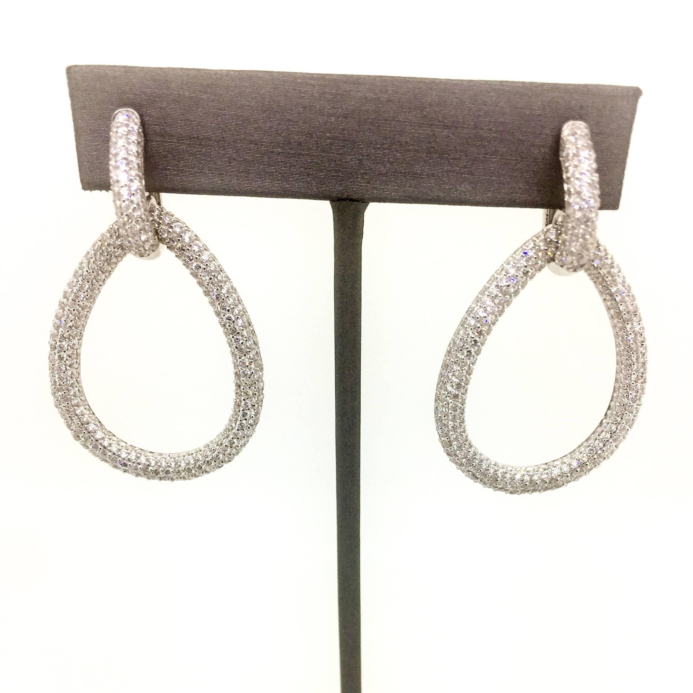 Modern 7.30 Carat Diamond Dangling Lever-Back Earrings
