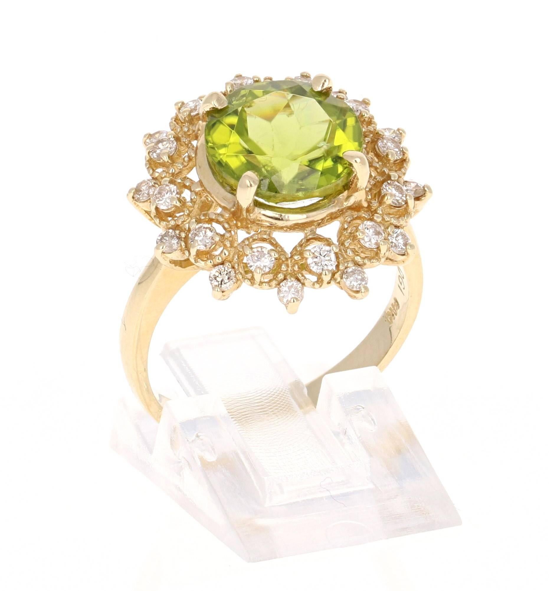 Round Cut 4.74 Carat Peridot Diamond Ring