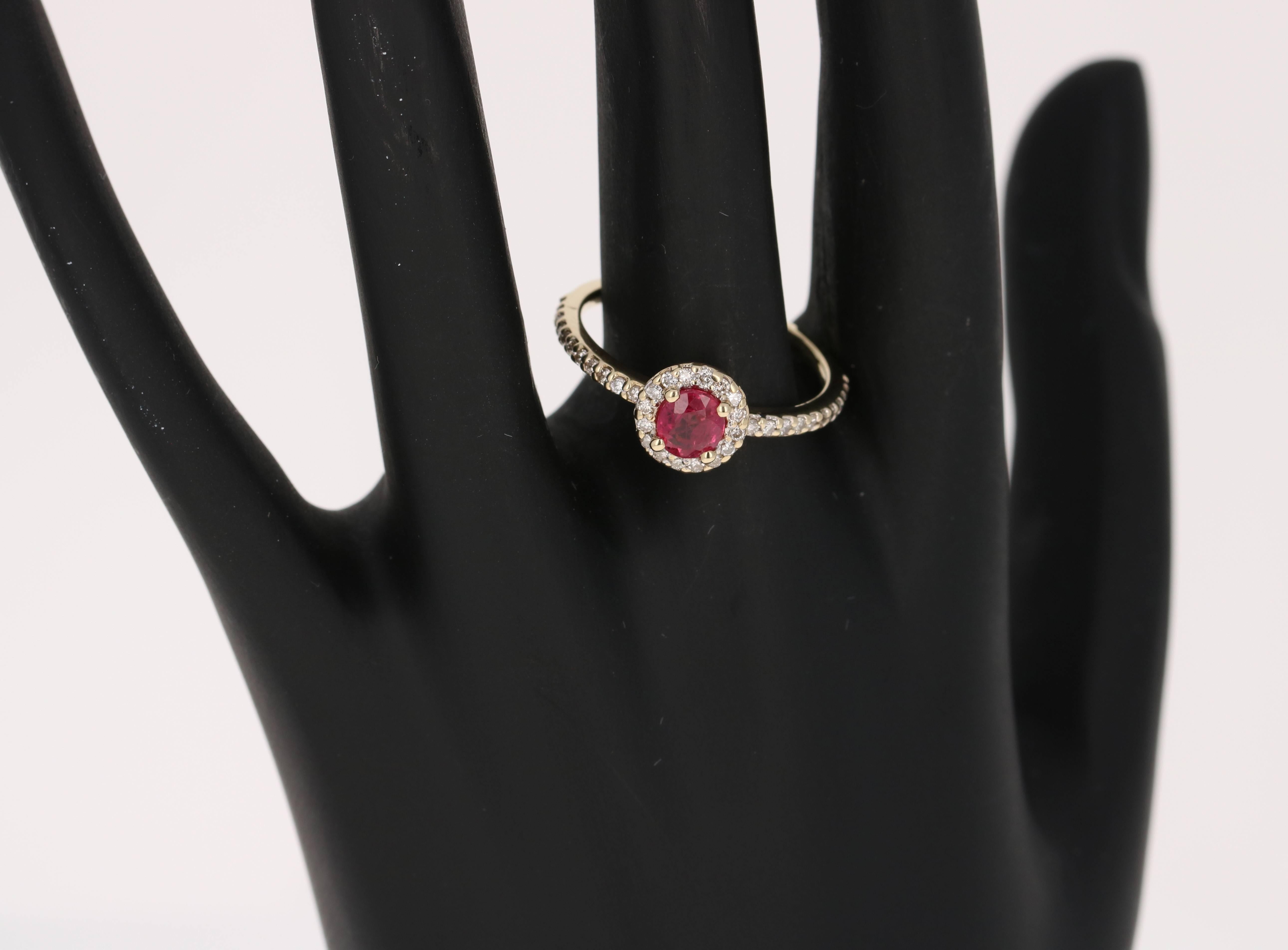 Contemporary 0.98 Carat Ruby Diamond 14K Yellow Gold Engagement Ring