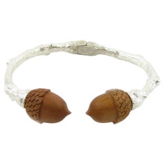 Bracciale Twig in A. Silver con ghiande in legno di Sawo intagliate