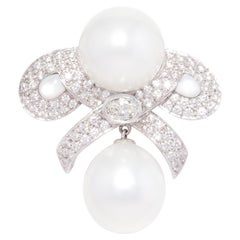Bow Brooch with Diamonds and South Sea Pearl Design by Ella Gafter