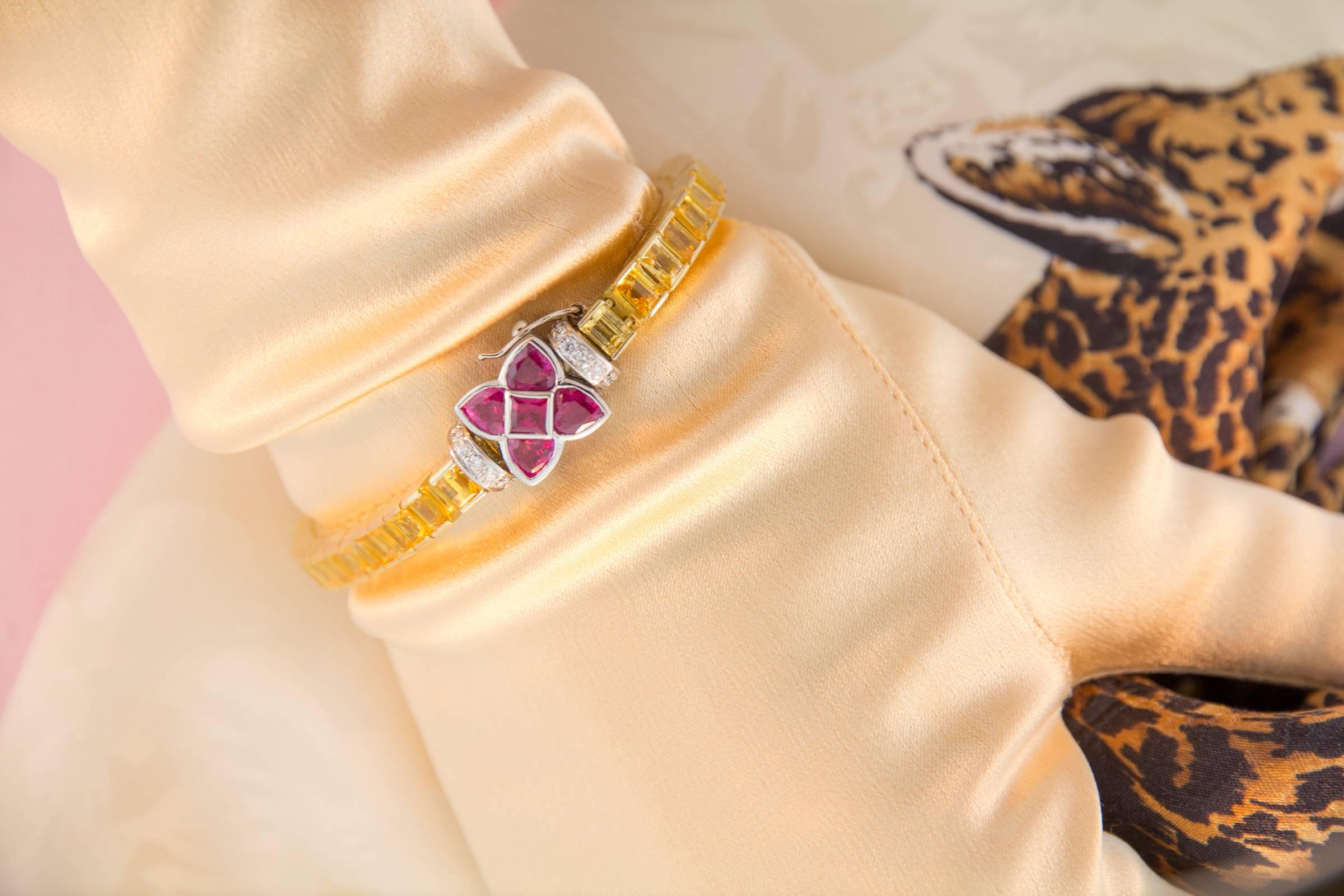 Ella Gafter Golden Yellow Sapphire Diamonds Line Color Bracelet For Sale 1