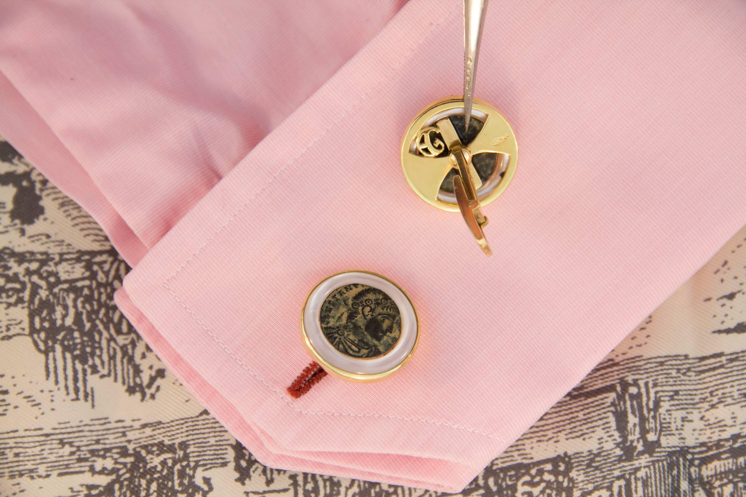 Ella Gafter Copper Coin Gold Cufflinks  In New Condition For Sale In New York, NY