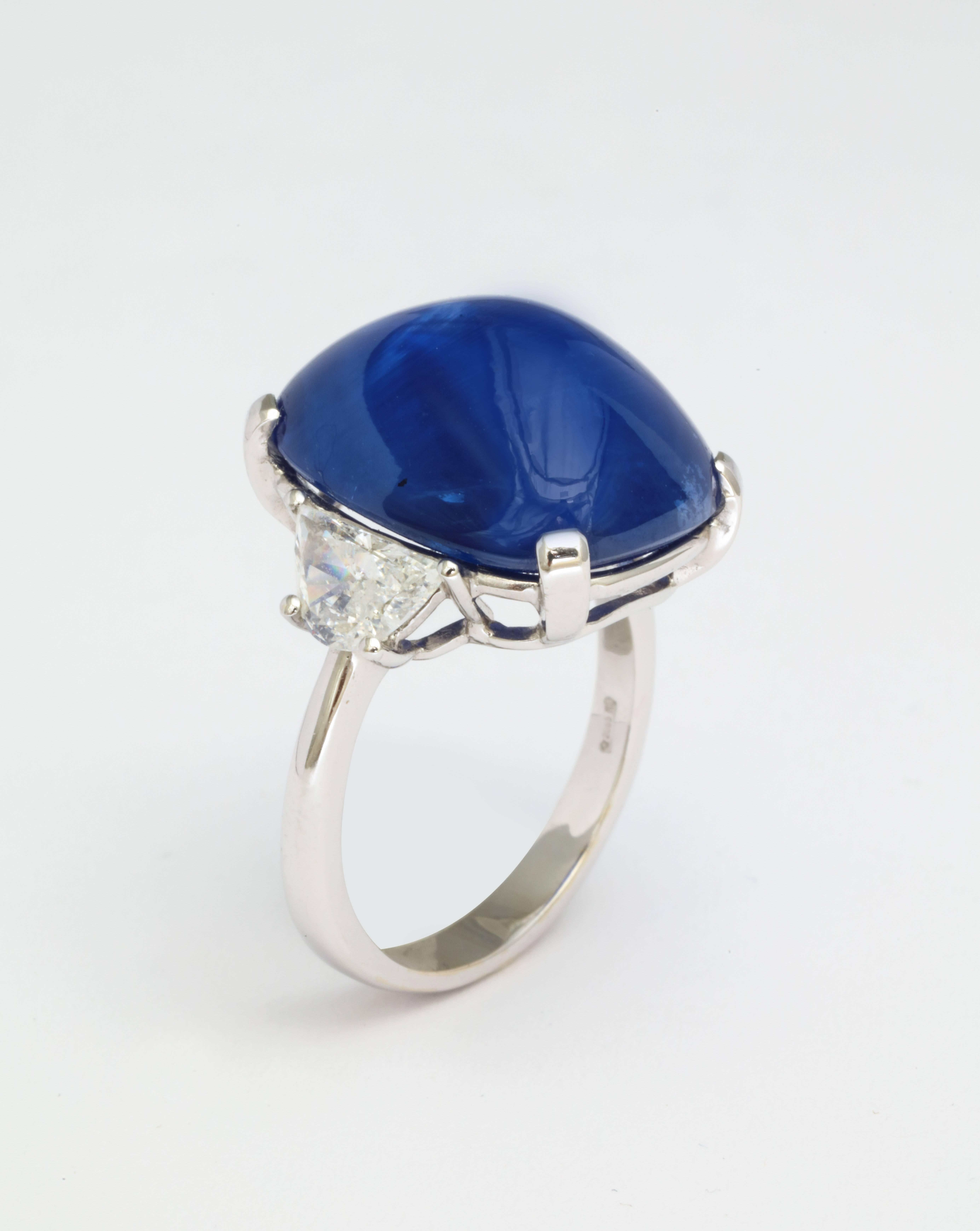 18.14 Carat Cabochon Certified Ceylon Sapphire and Diamond Ring In New Condition In New York, NY