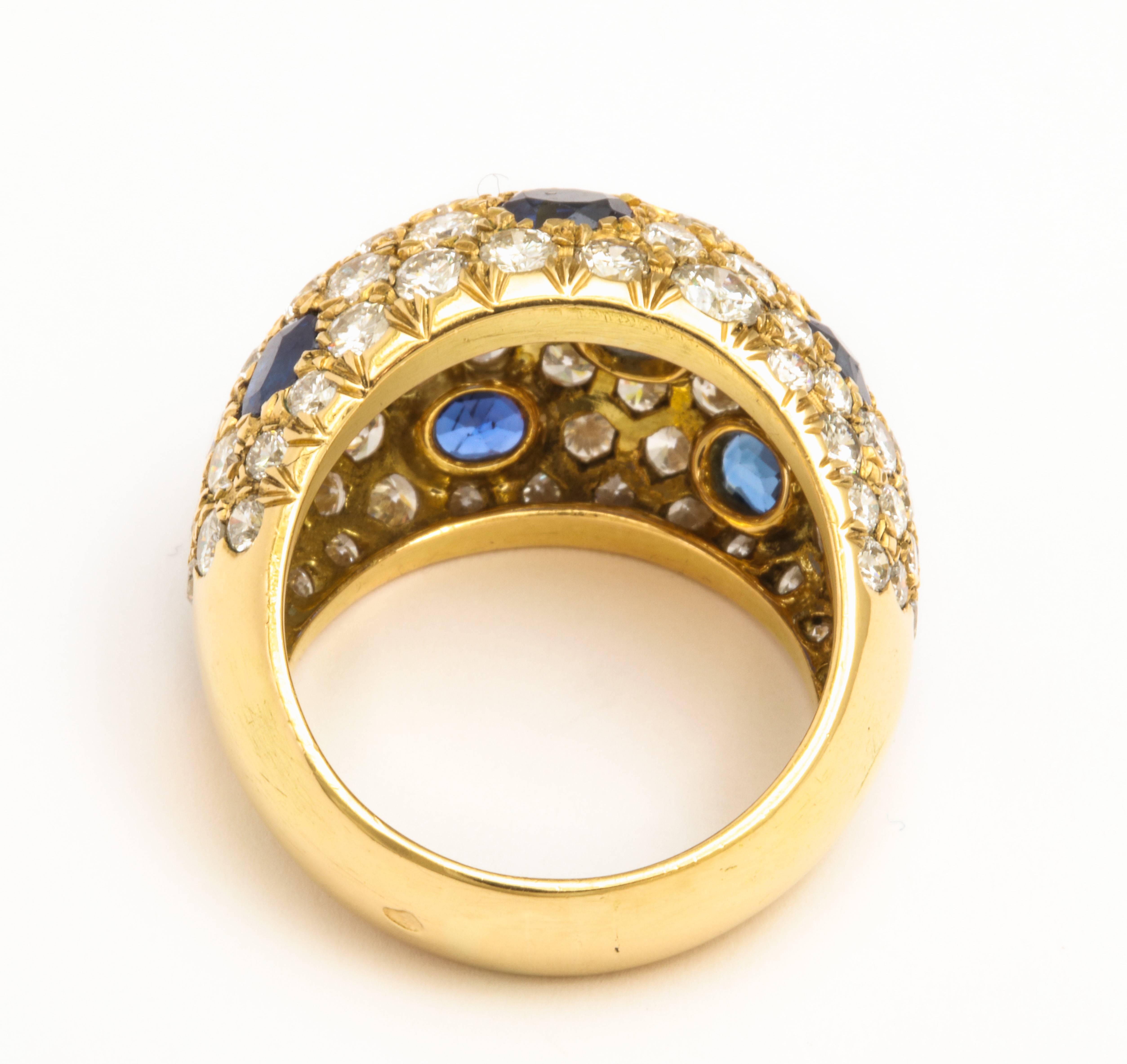 18 Karat Gold French Dome Ring with Sapphires and Diamonds In Excellent Condition For Sale In New York, NY