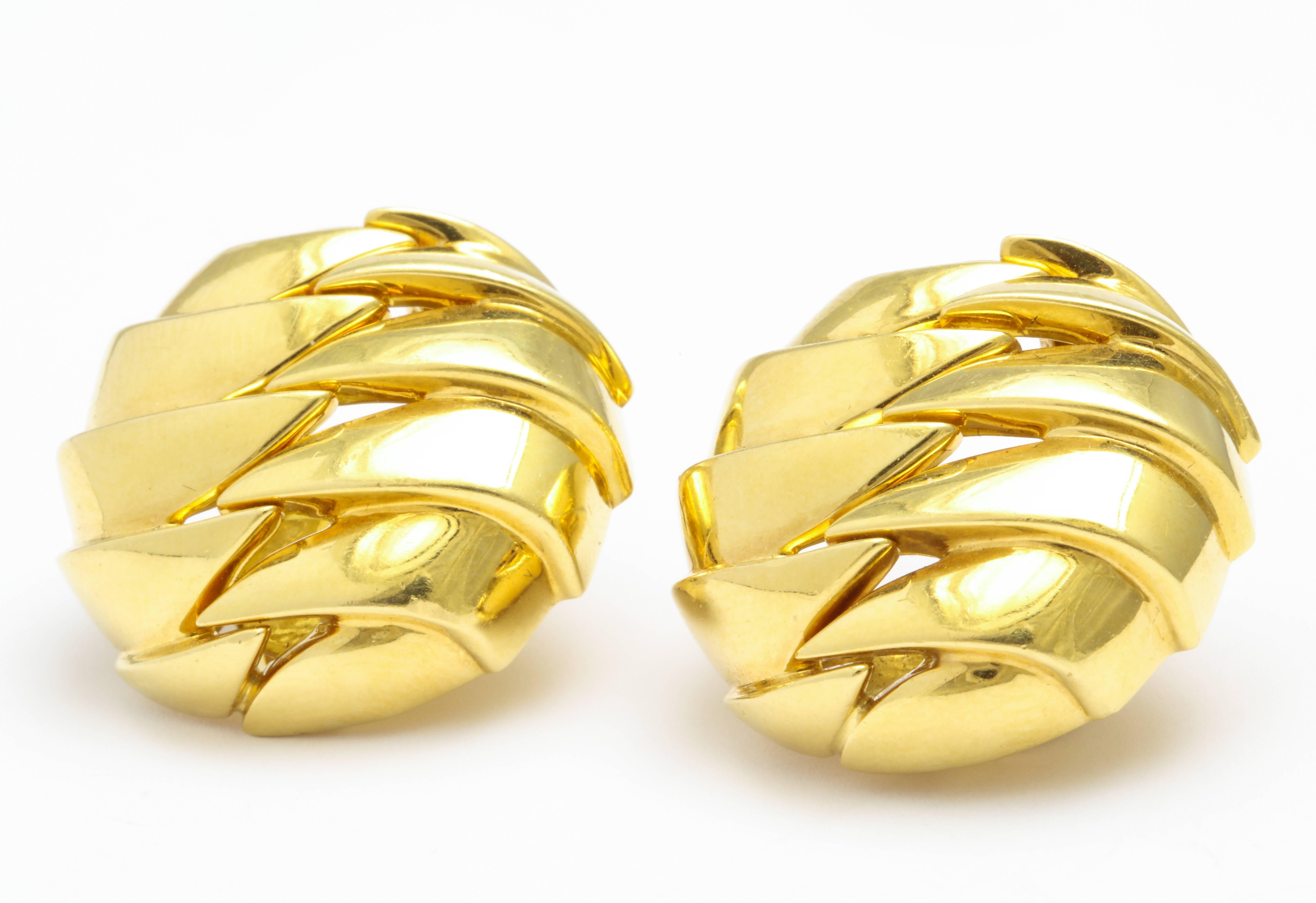 Tiffany & Co. Gold Pleated Clip-On Earrings In Excellent Condition In New York, NY