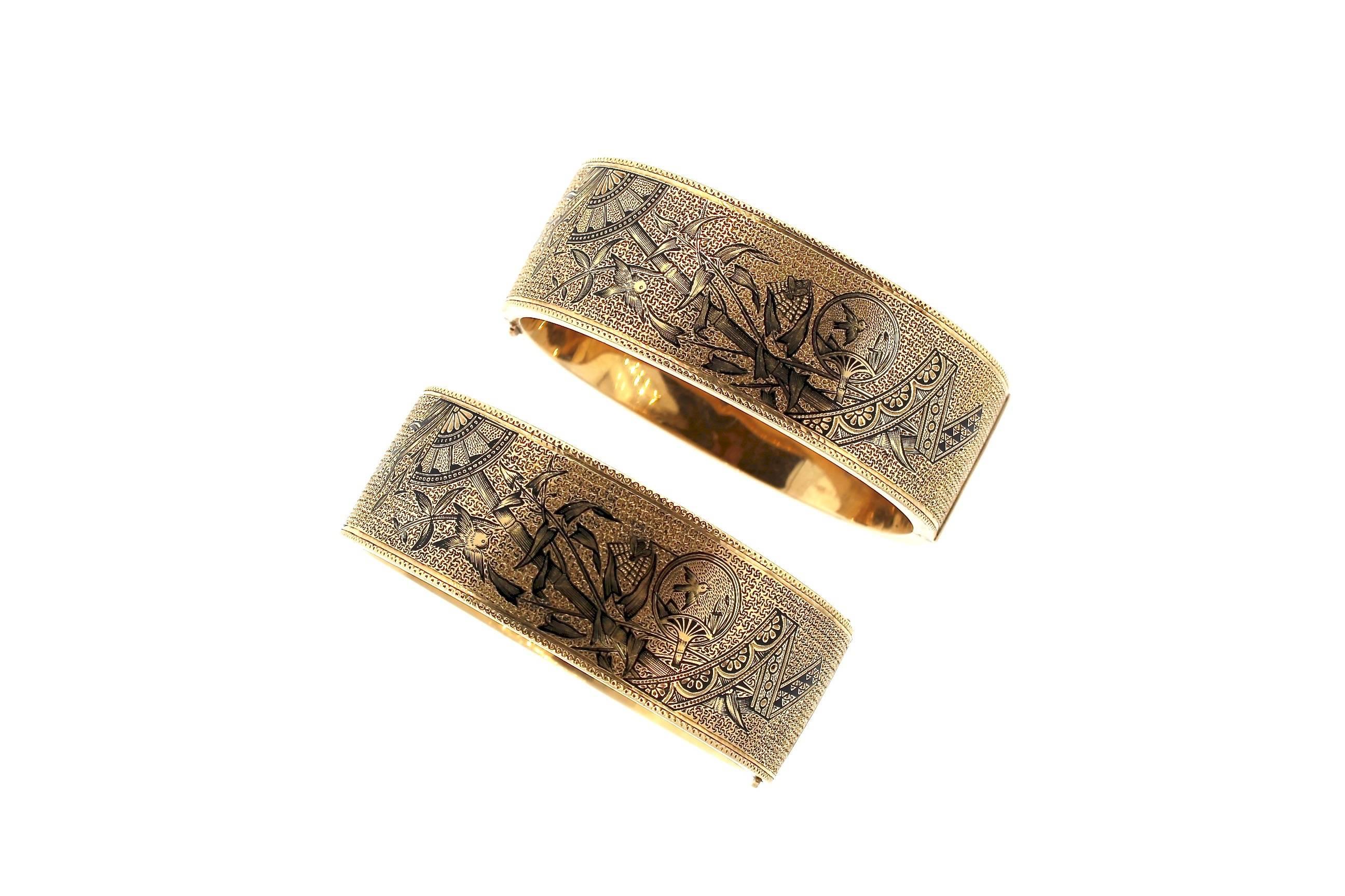 Antique Victorian Pair of Tracery Enamel Cuff Bracelet with Asian Motif In Good Condition For Sale In New York, NY